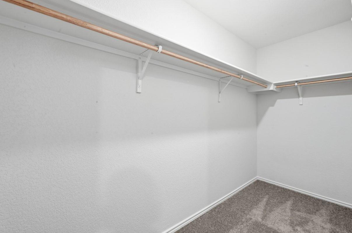 1002 Golden St Property Photo 18
