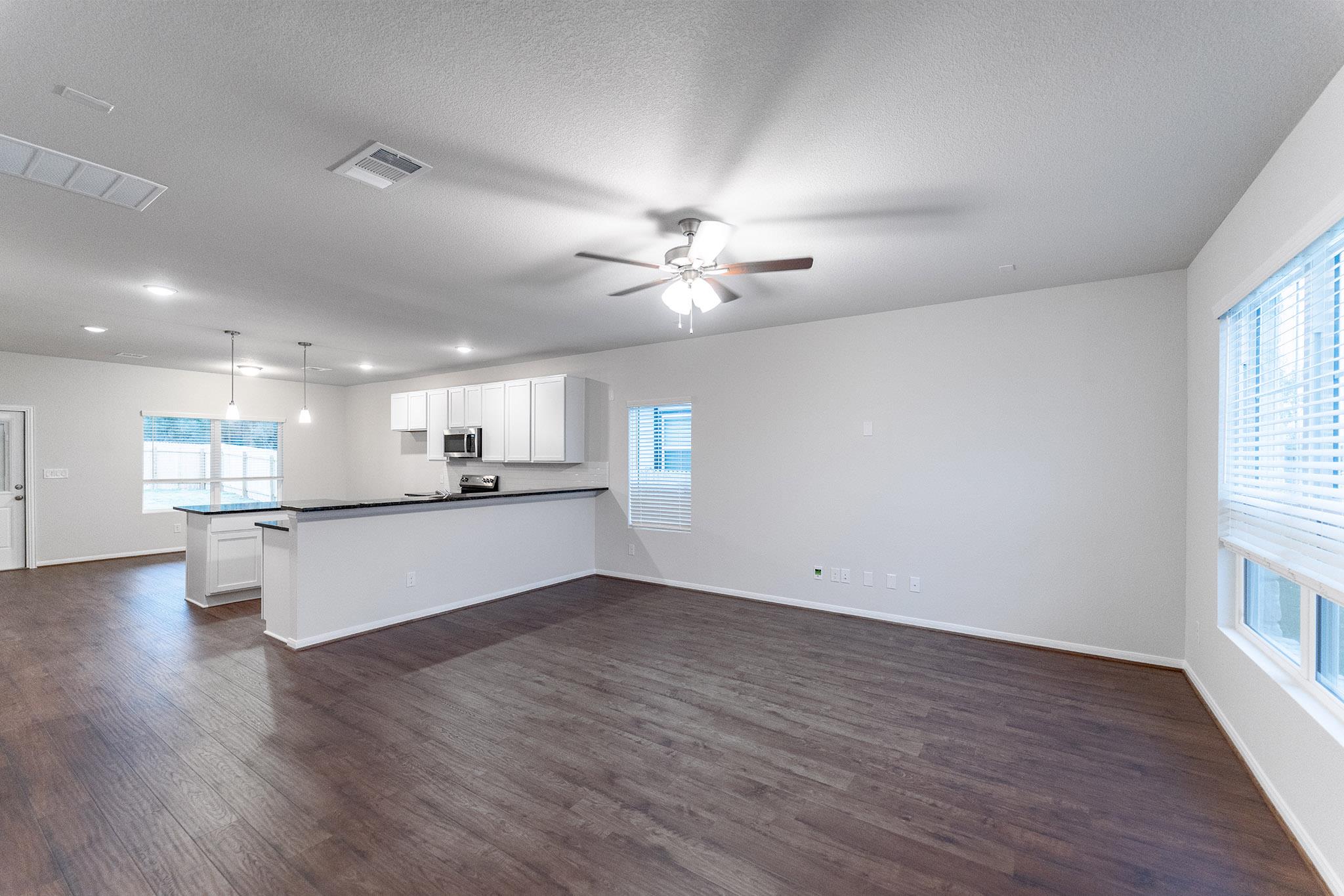 224 Villars Dr Property Photo 3