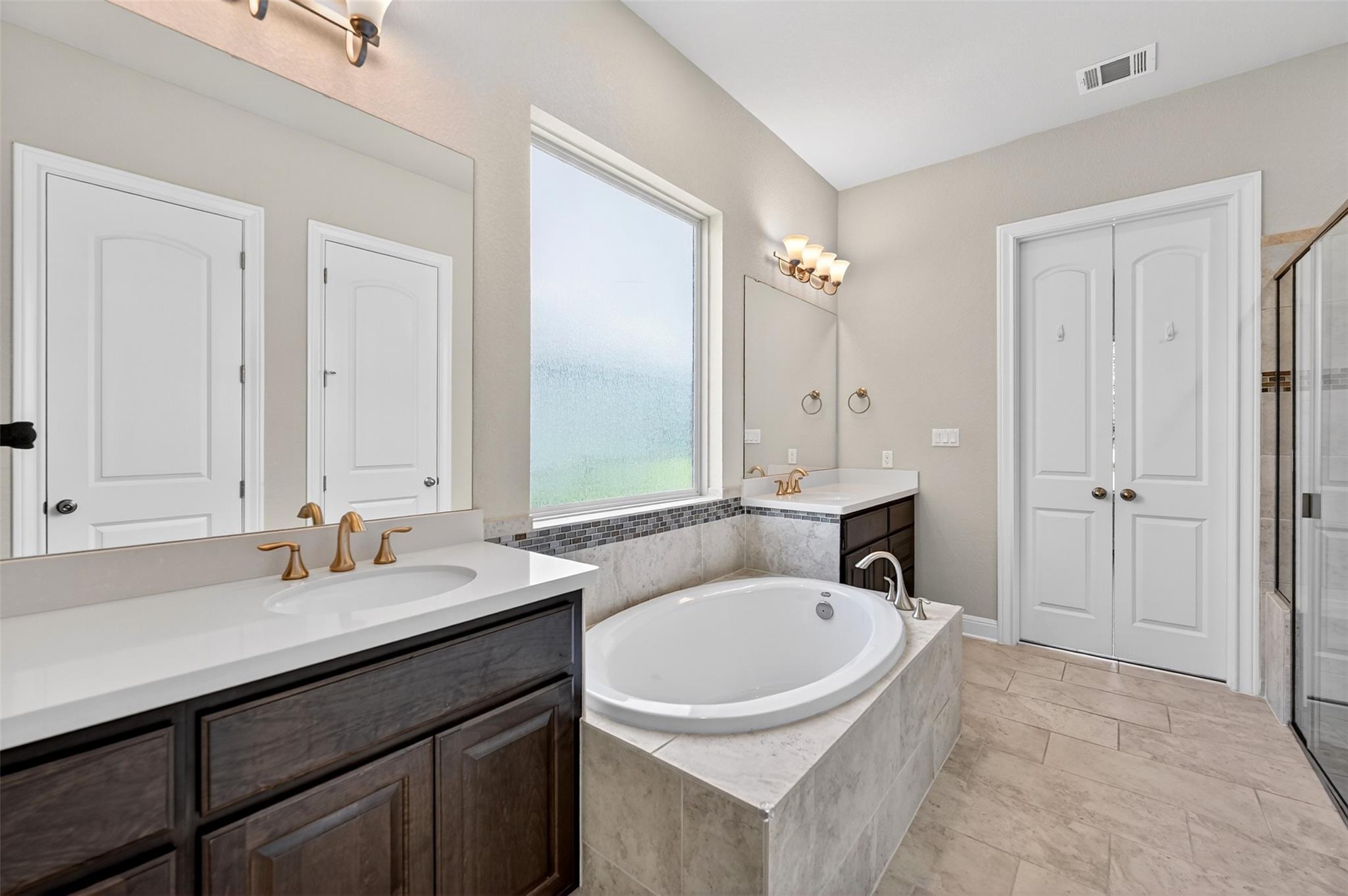 1201 Positano Pass Property Photo 27