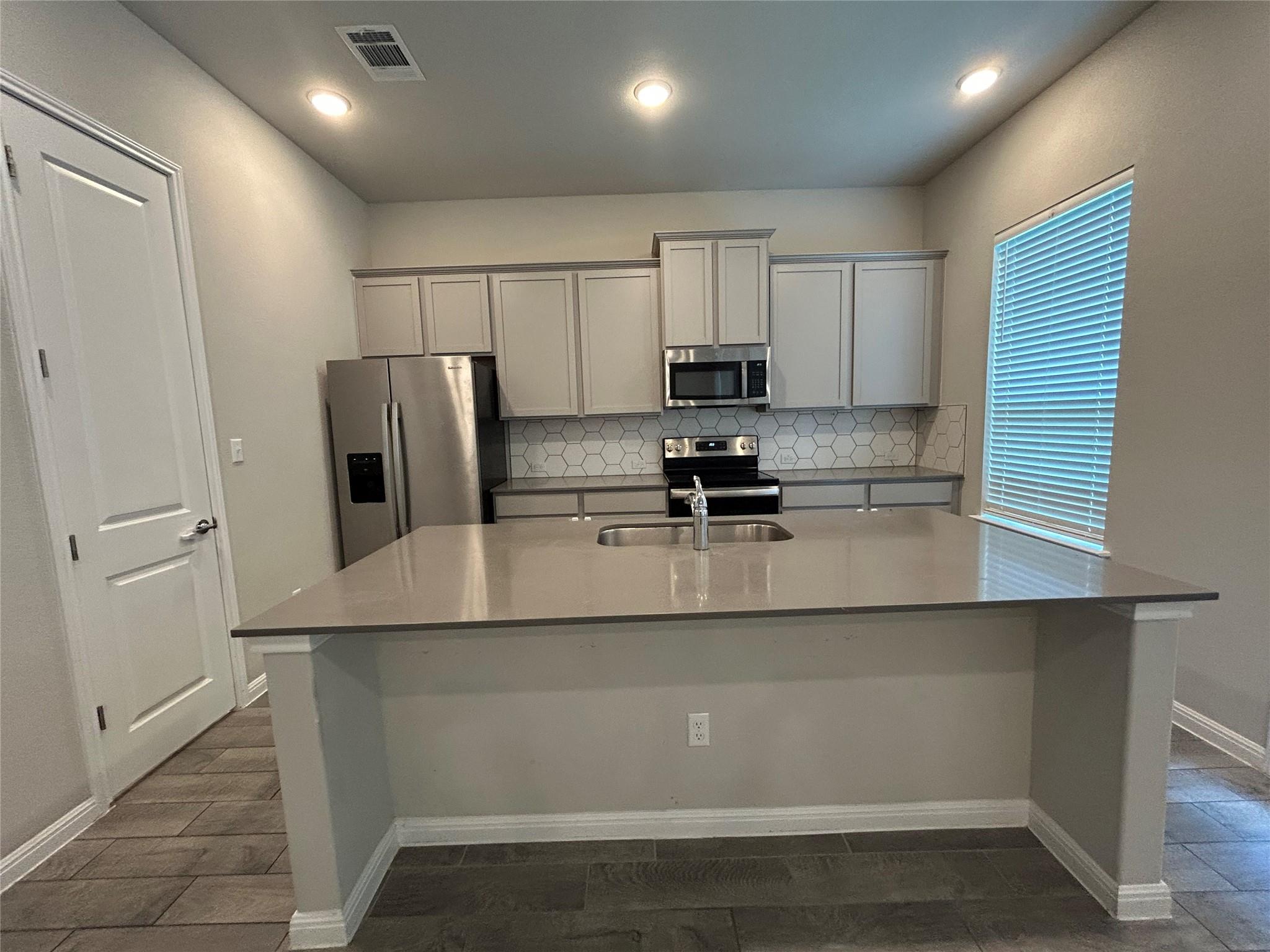 1015 Vista View Dr #1802 Property Photo 1