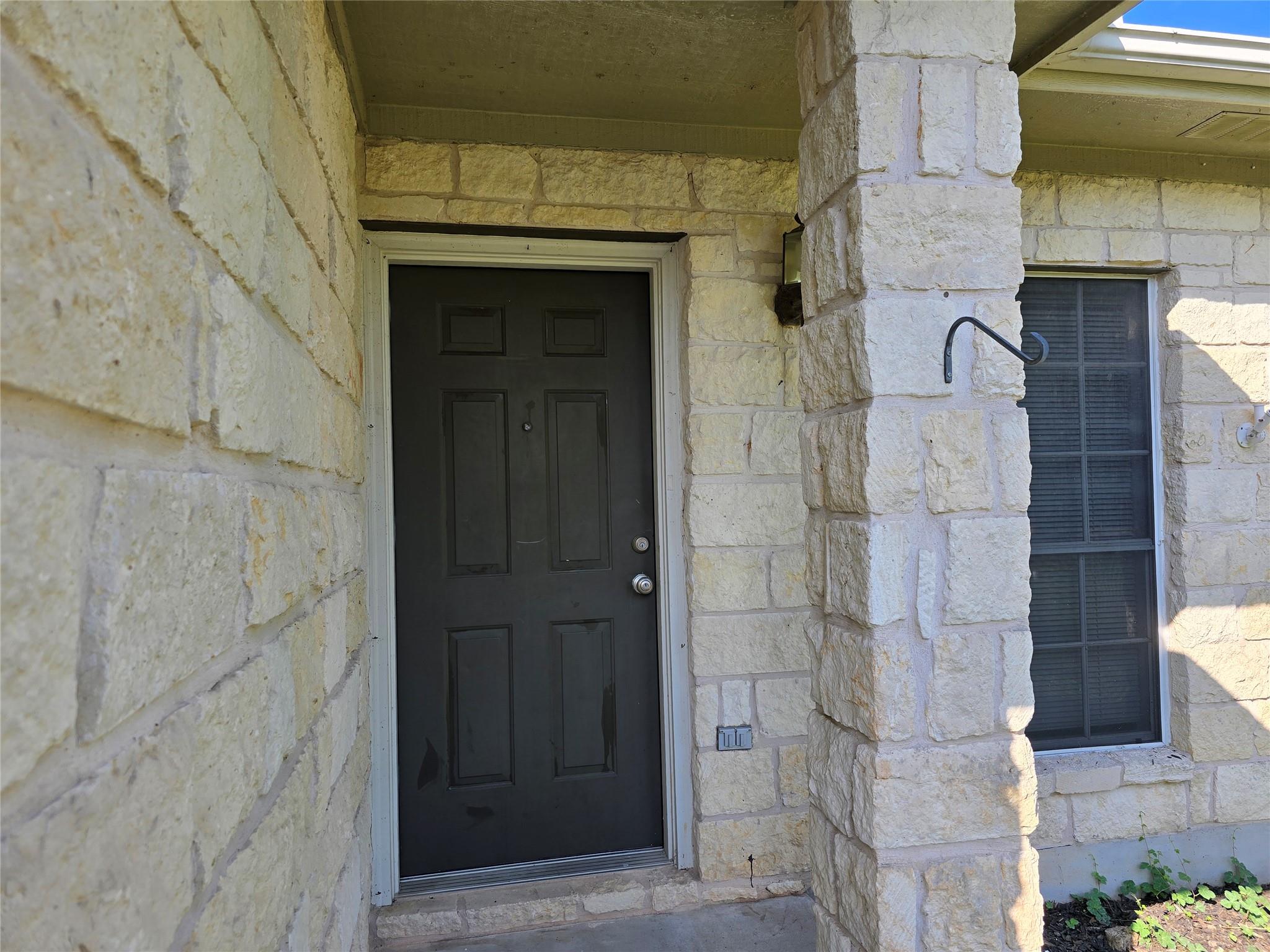 8701 Weiser Dr #b Property Photo 2