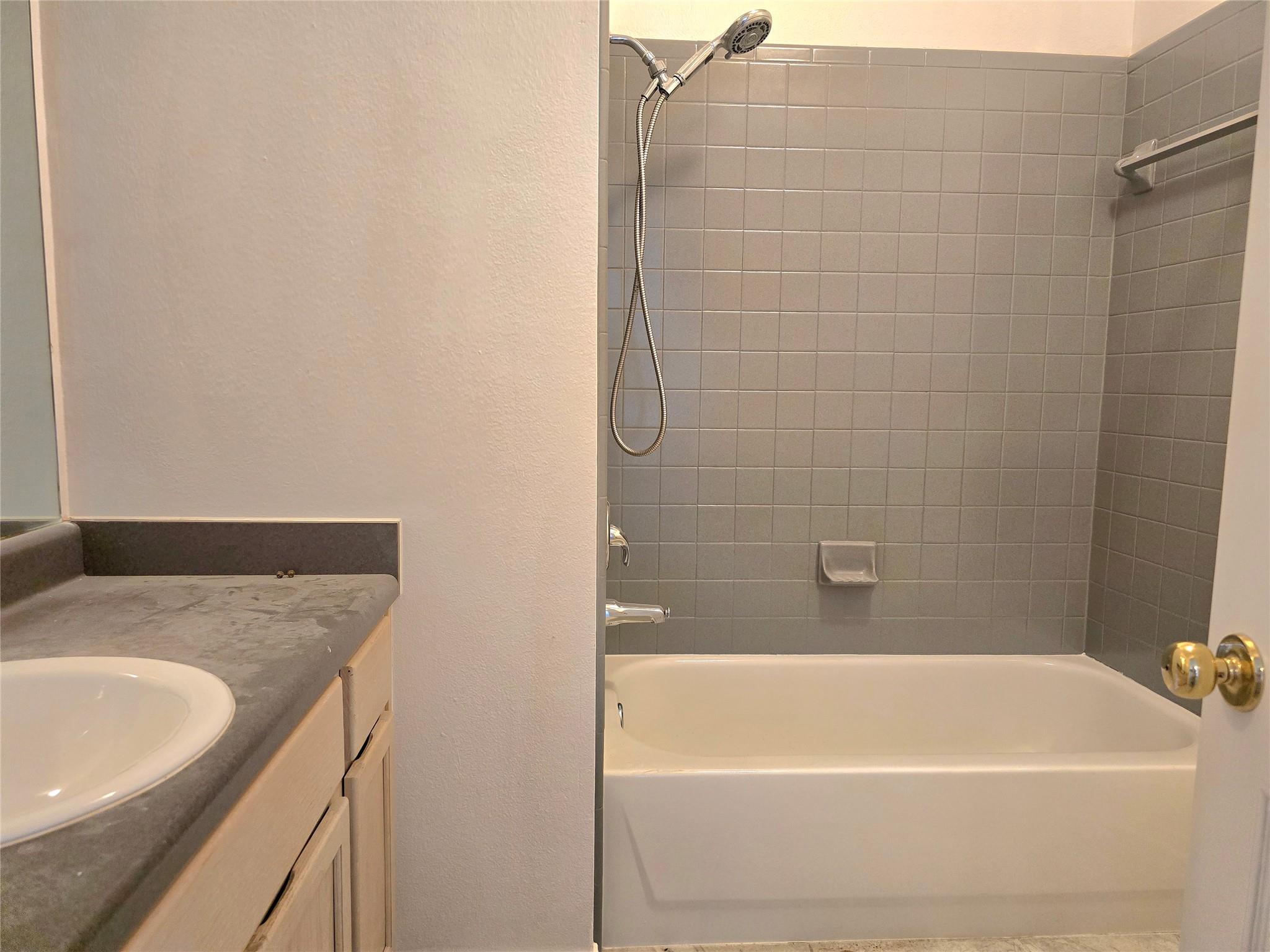 8701 Weiser Dr #b Property Photo 34