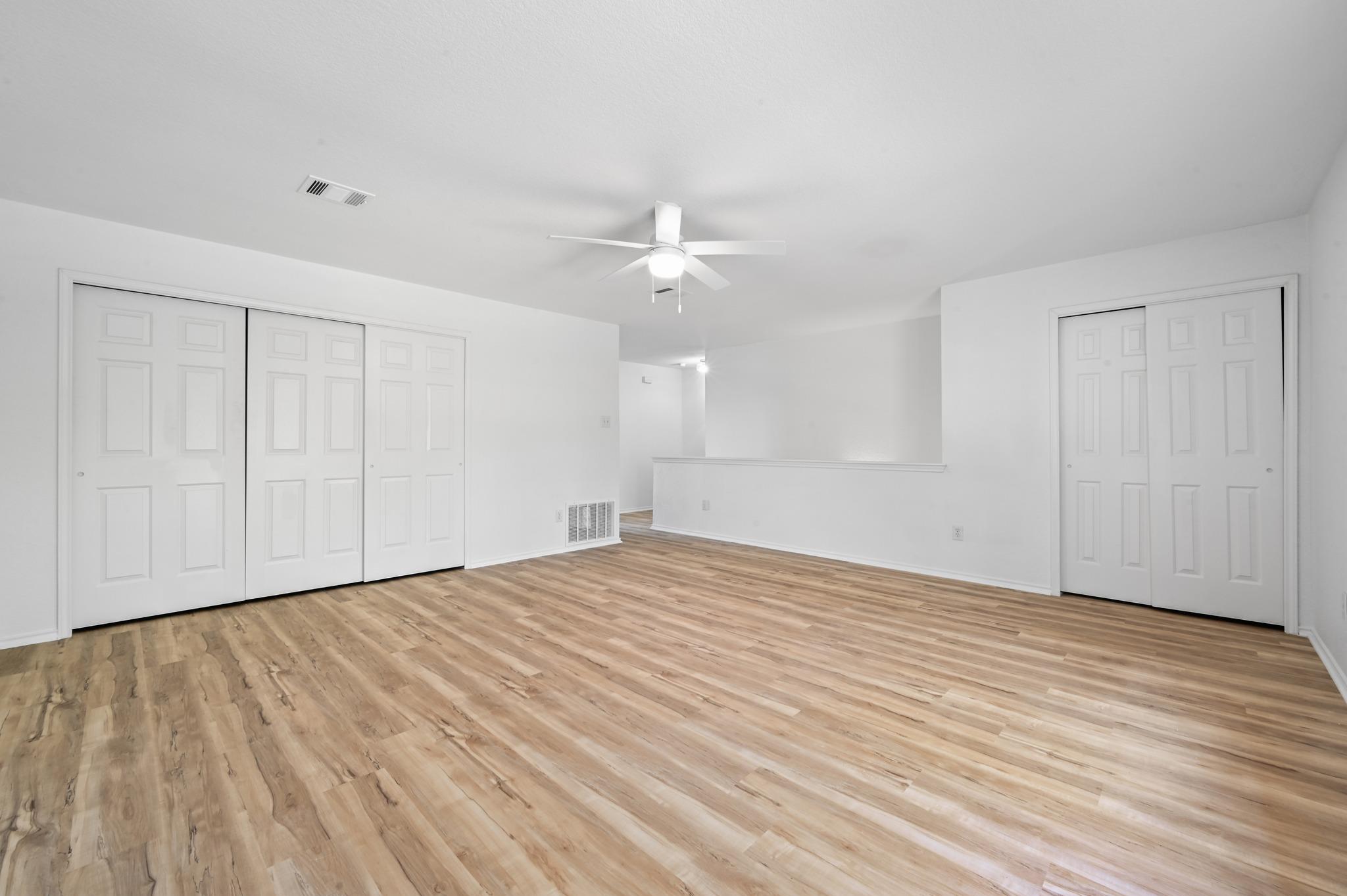 2412 Regal Park Ln Property Photo 22