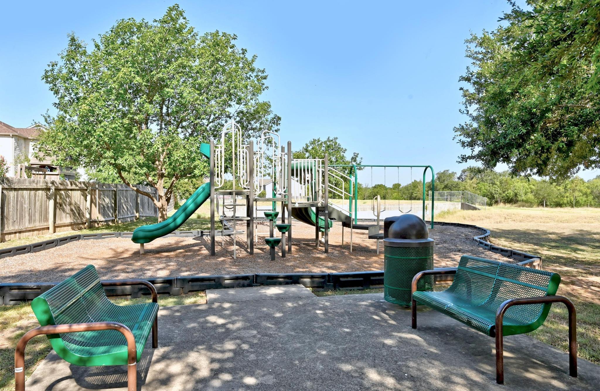 2412 Regal Park Ln Property Photo 35