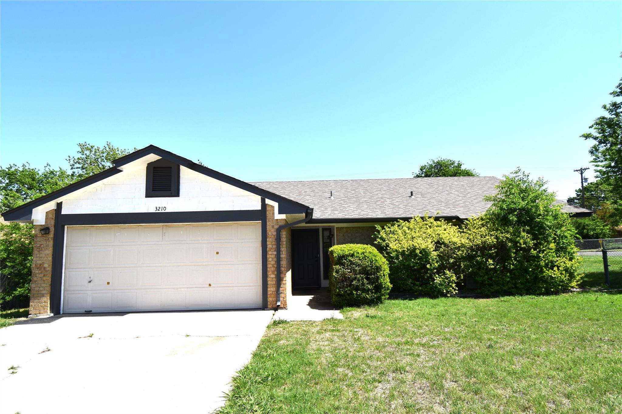 3210 Tallwood Dr Property Photo