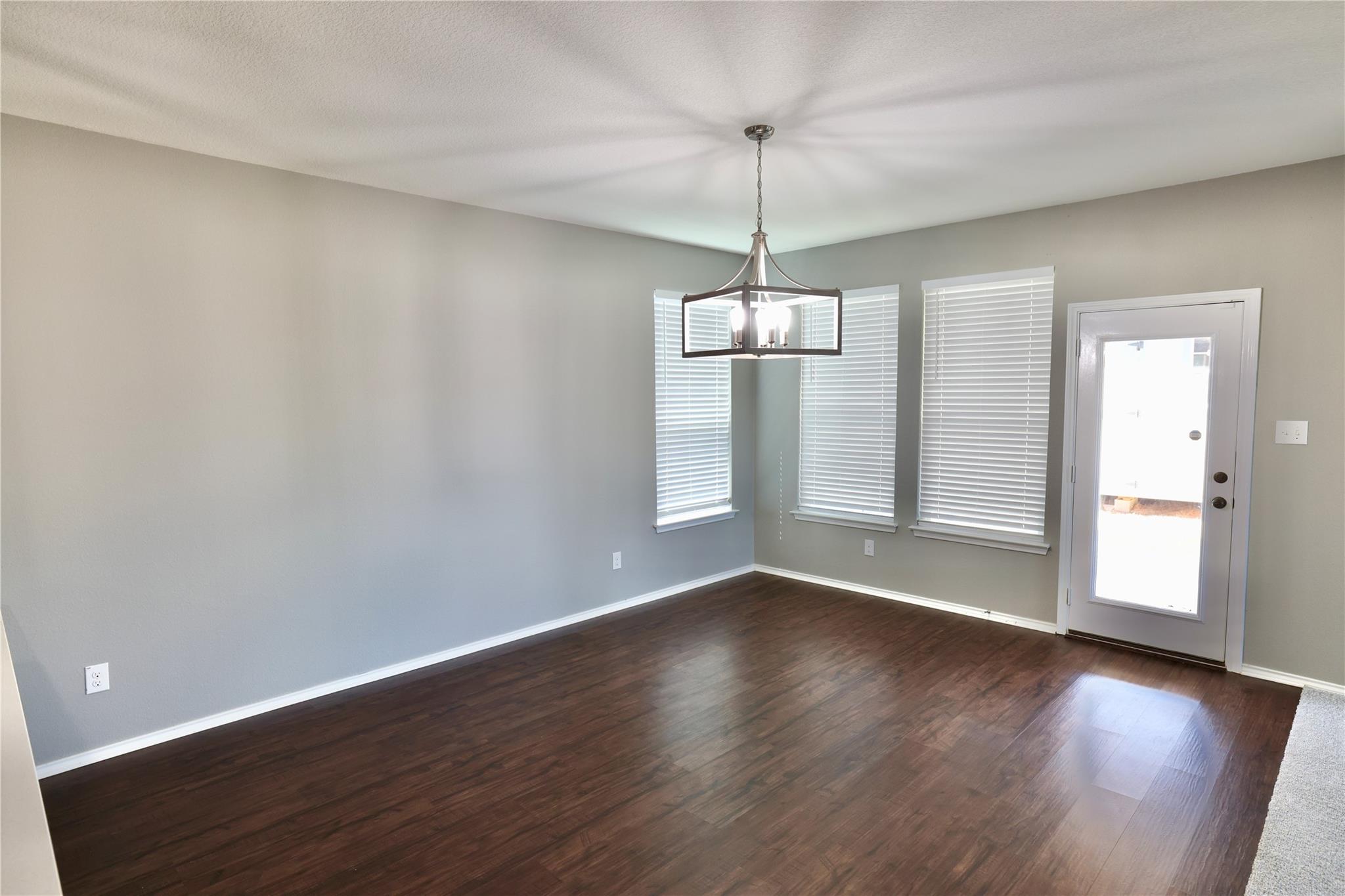 13924 Inaugural St Property Photo 4
