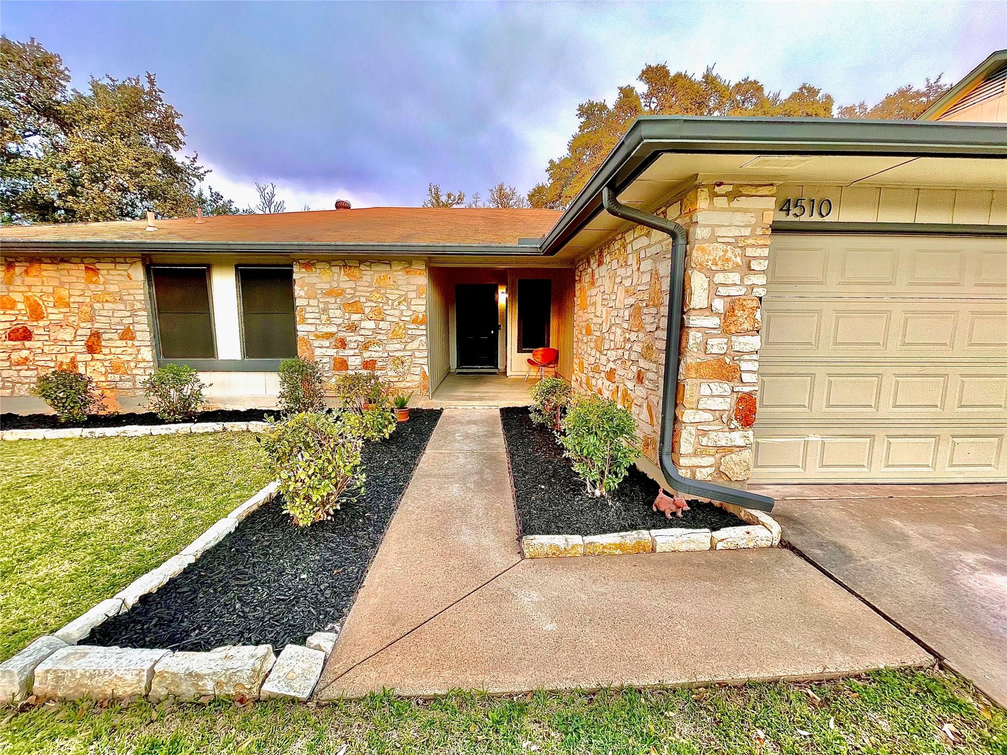 4510 Yellow Rose Trl Property Photo