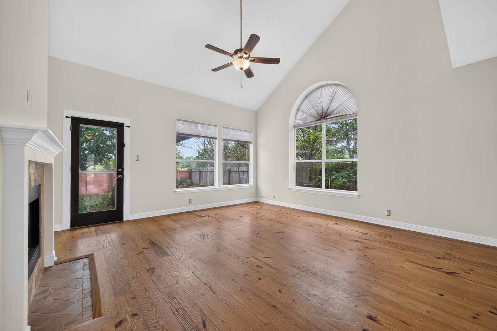 8109 Ganttcrest Dr Property Photo 3