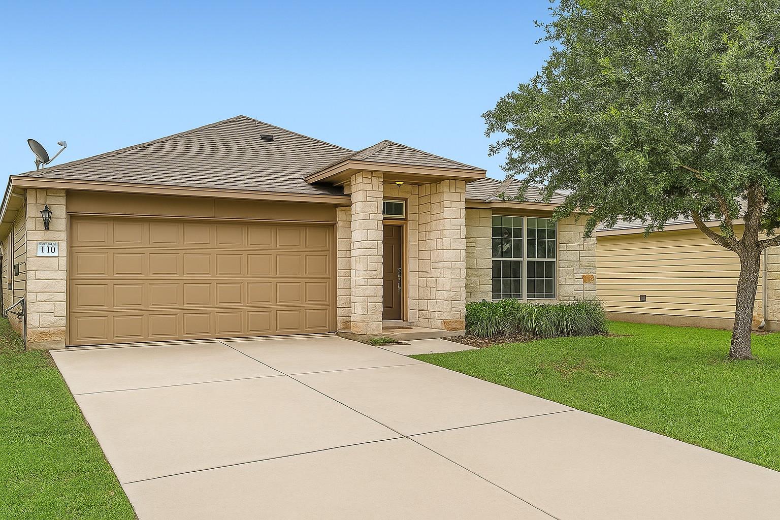 110 Encina Cv Property Photo 1