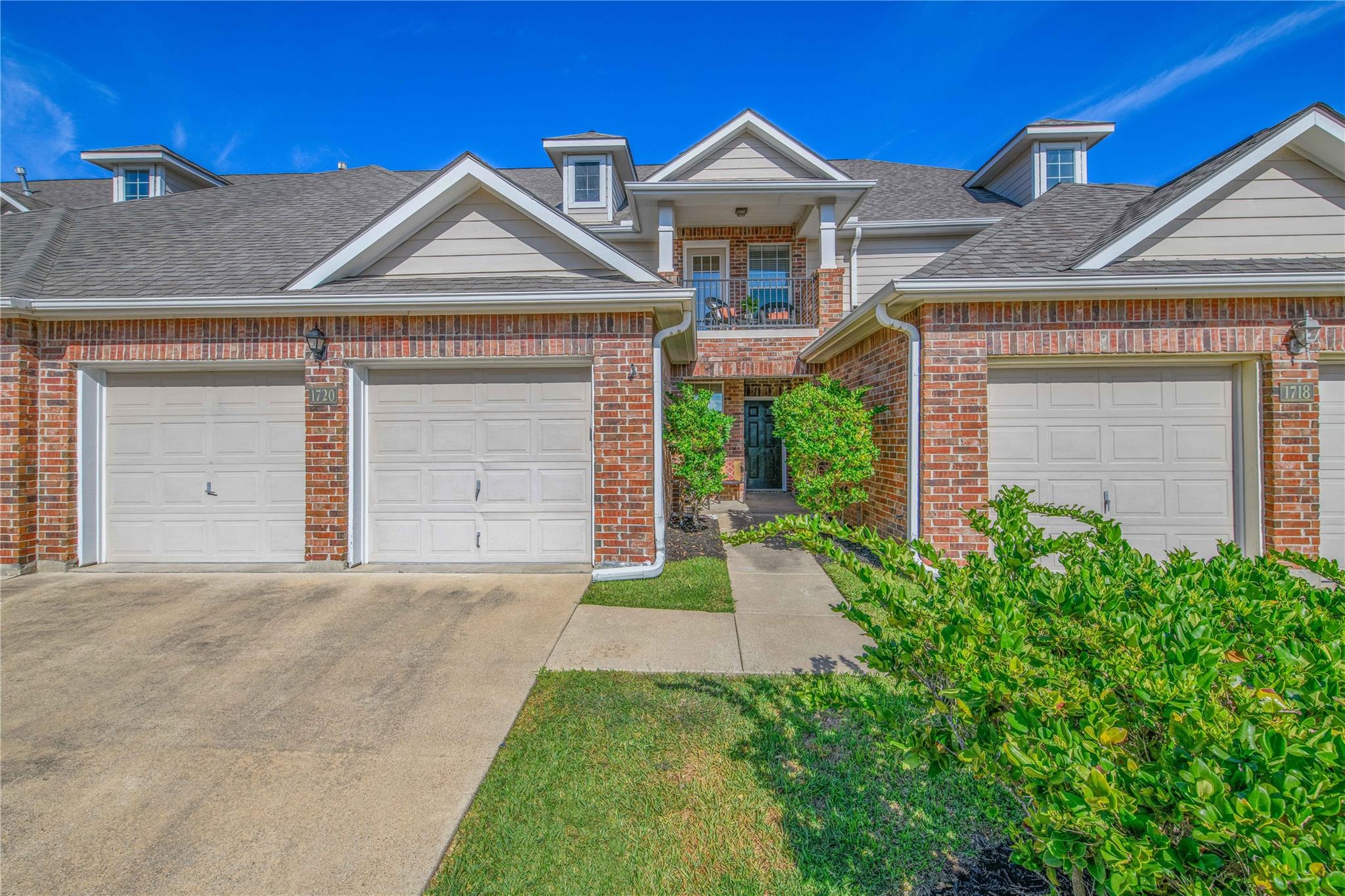 1720 Heath Dr Property Photo 1