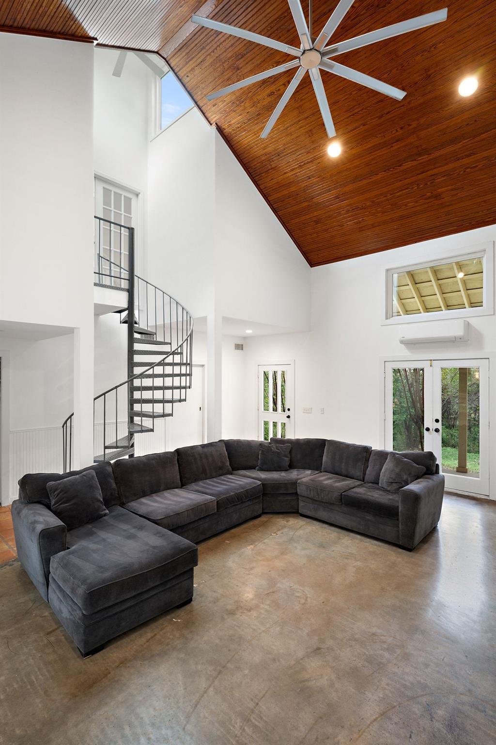7705 Mowinkle Cv Property Photo 6