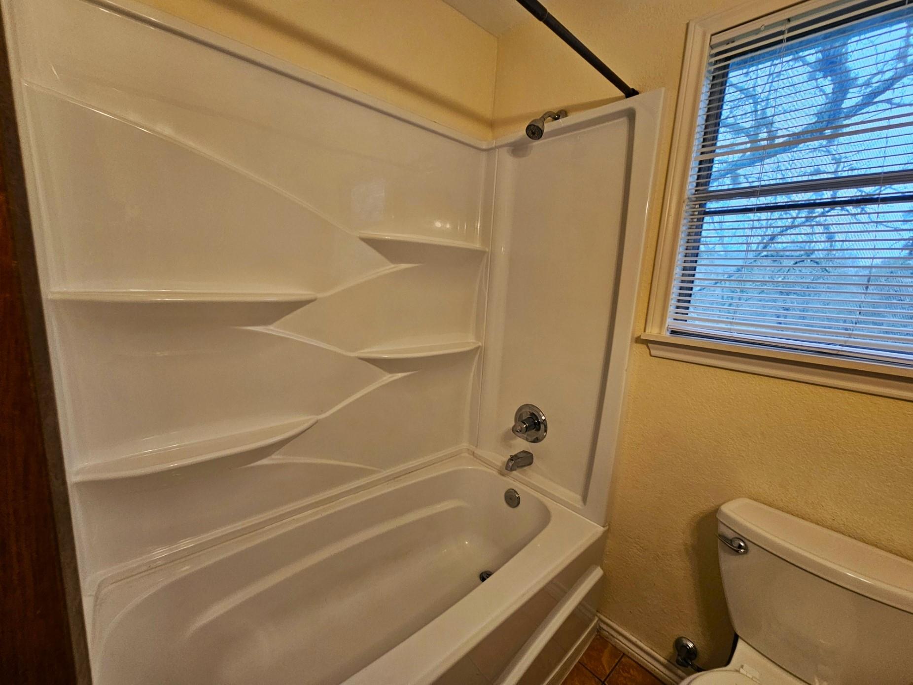 214 Bluebonnet Rdg Property Photo 16
