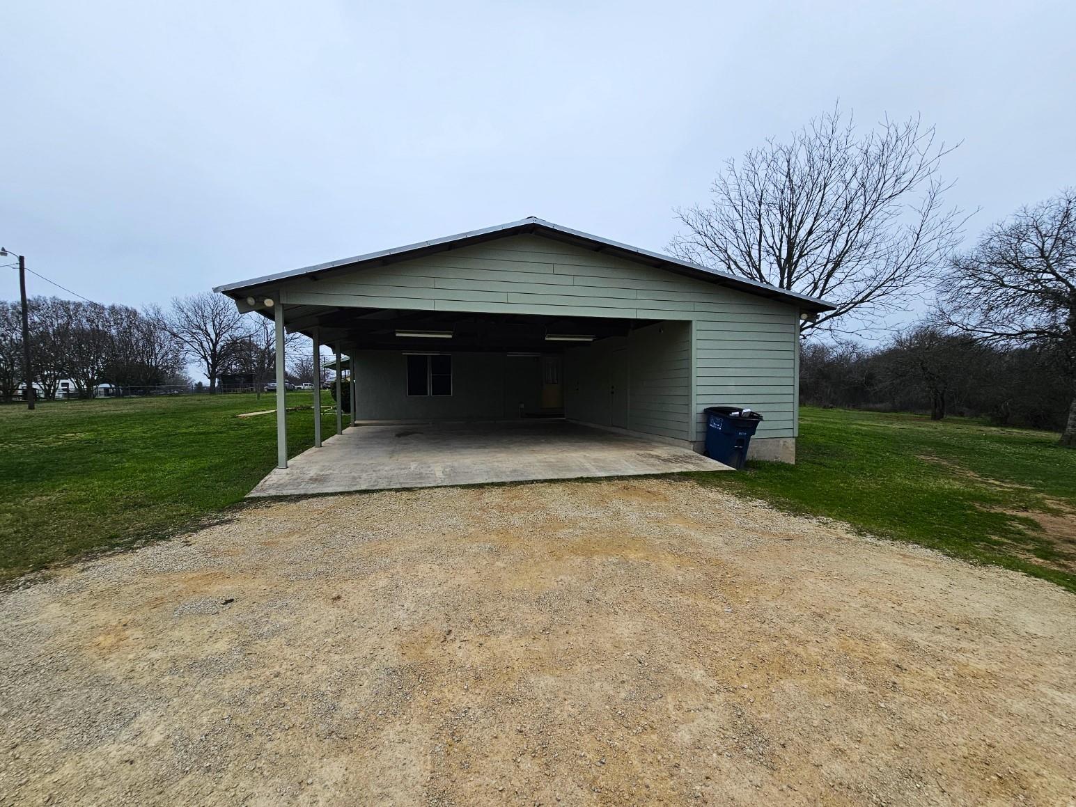 214 Bluebonnet Rdg Property Photo 23