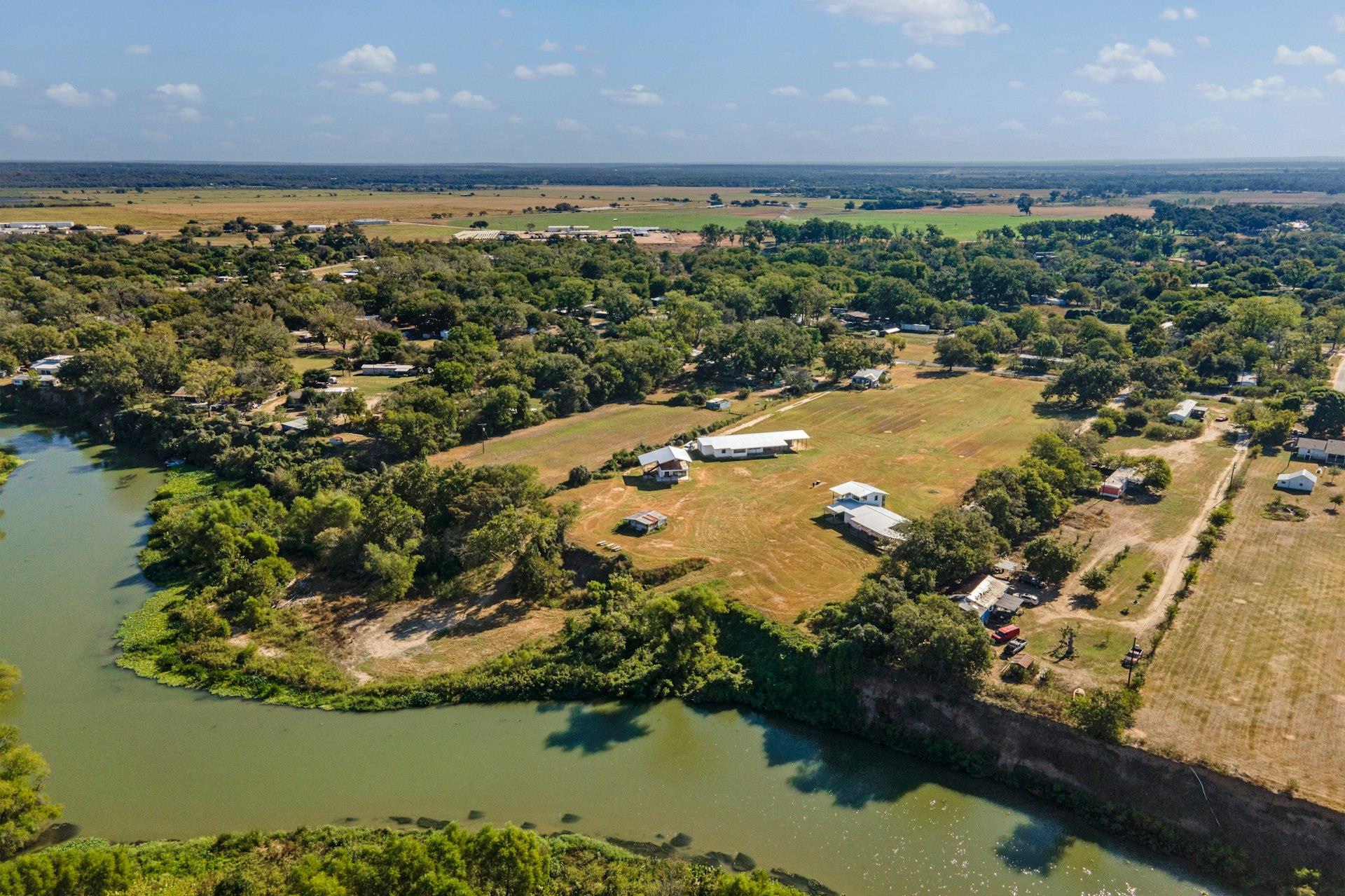 1800 Man O War Dr Property Photo 1