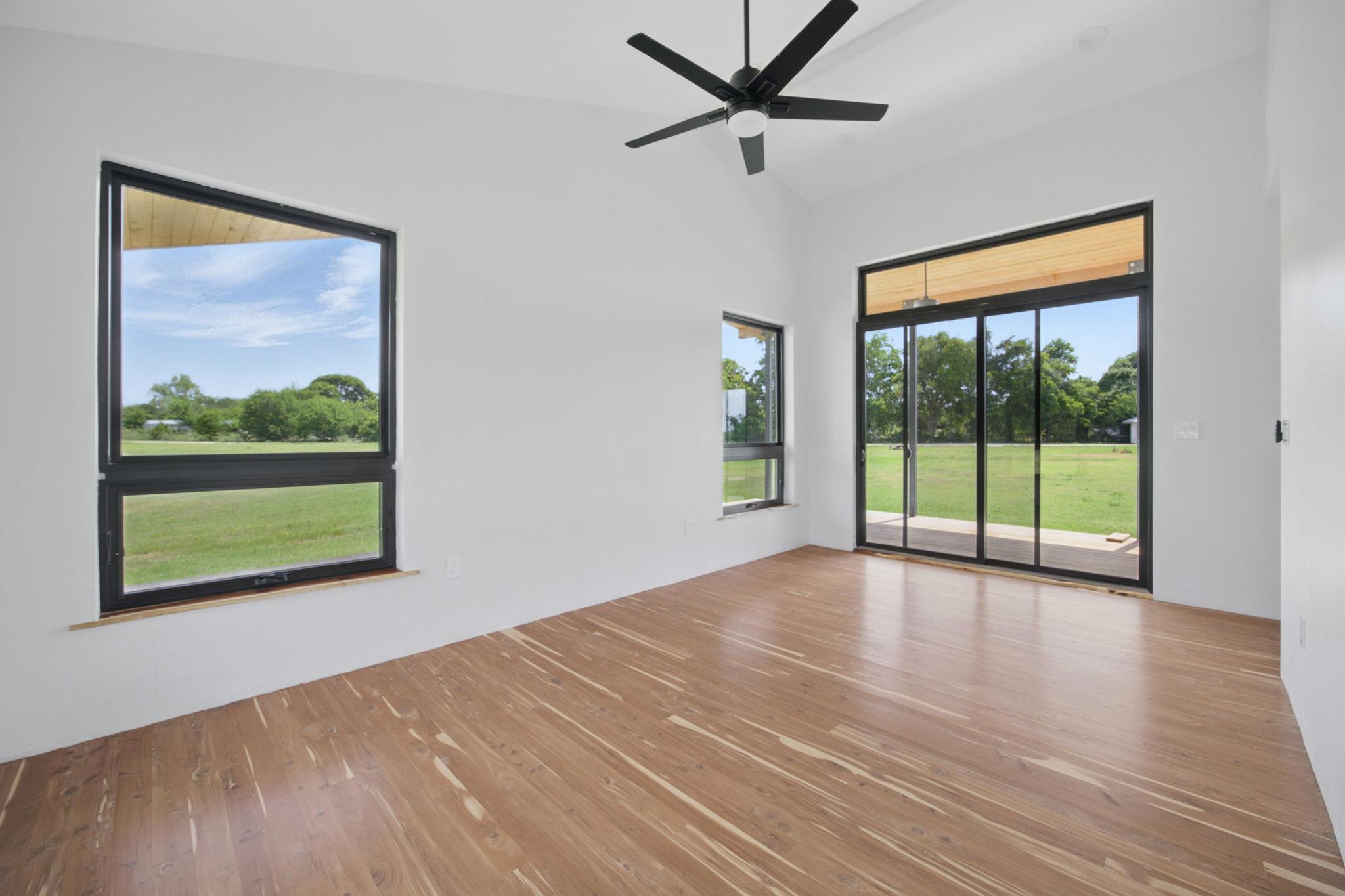1800 Man O War Dr Property Photo 32