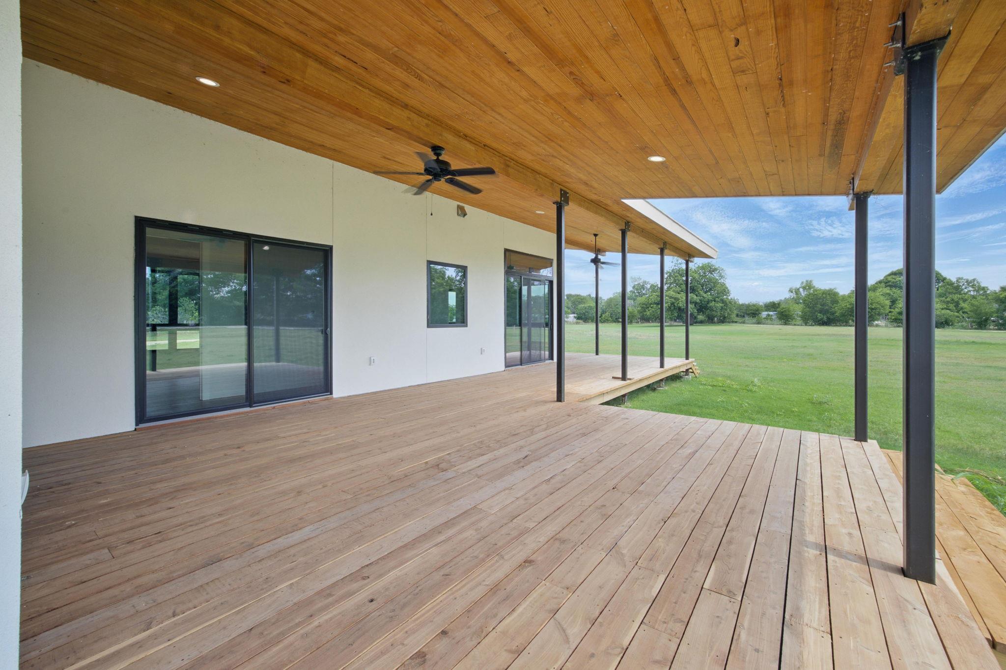 1800 Man O War Dr Property Photo 35