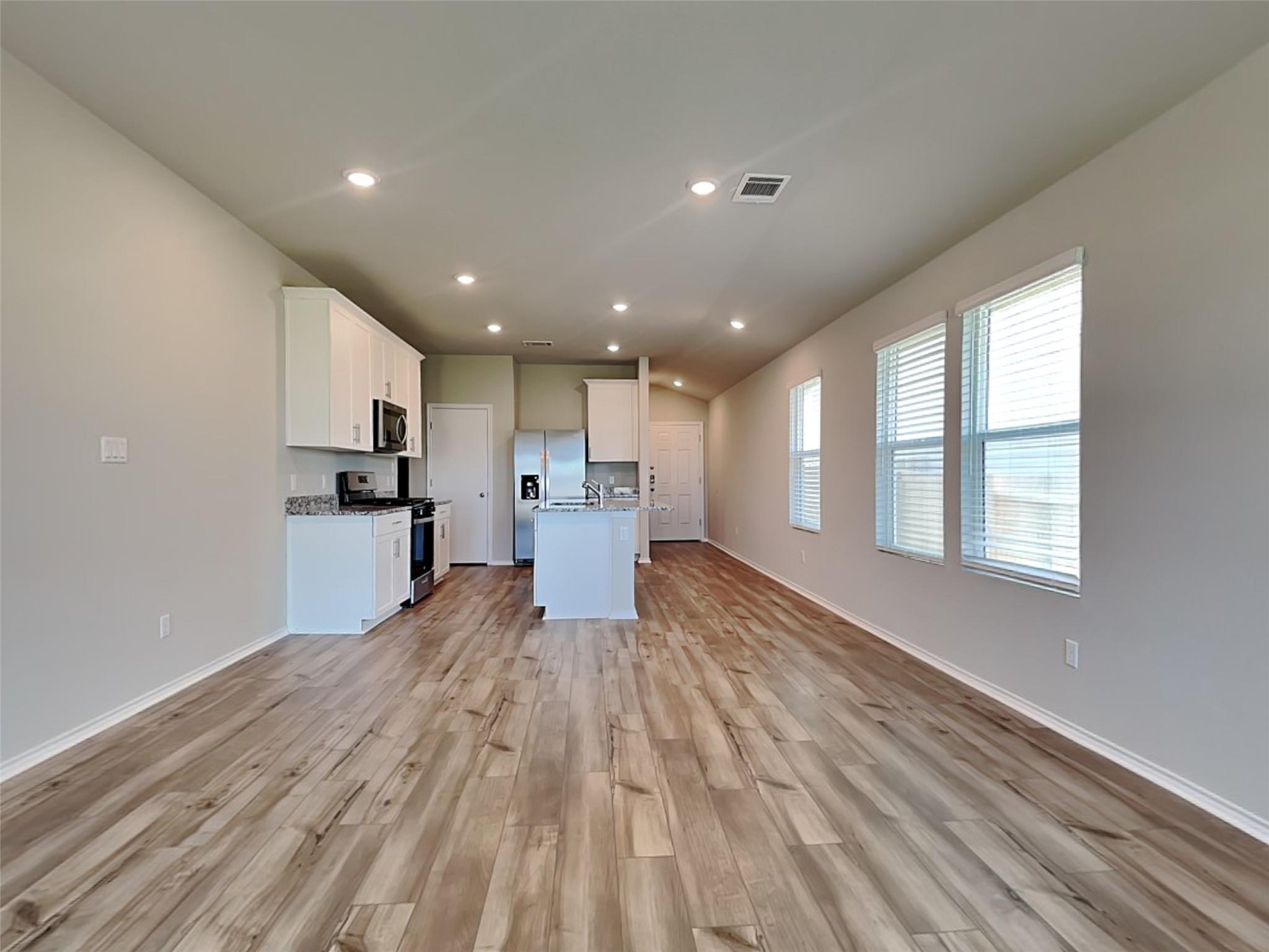 5208 Saddle Club Dr Property Photo 3