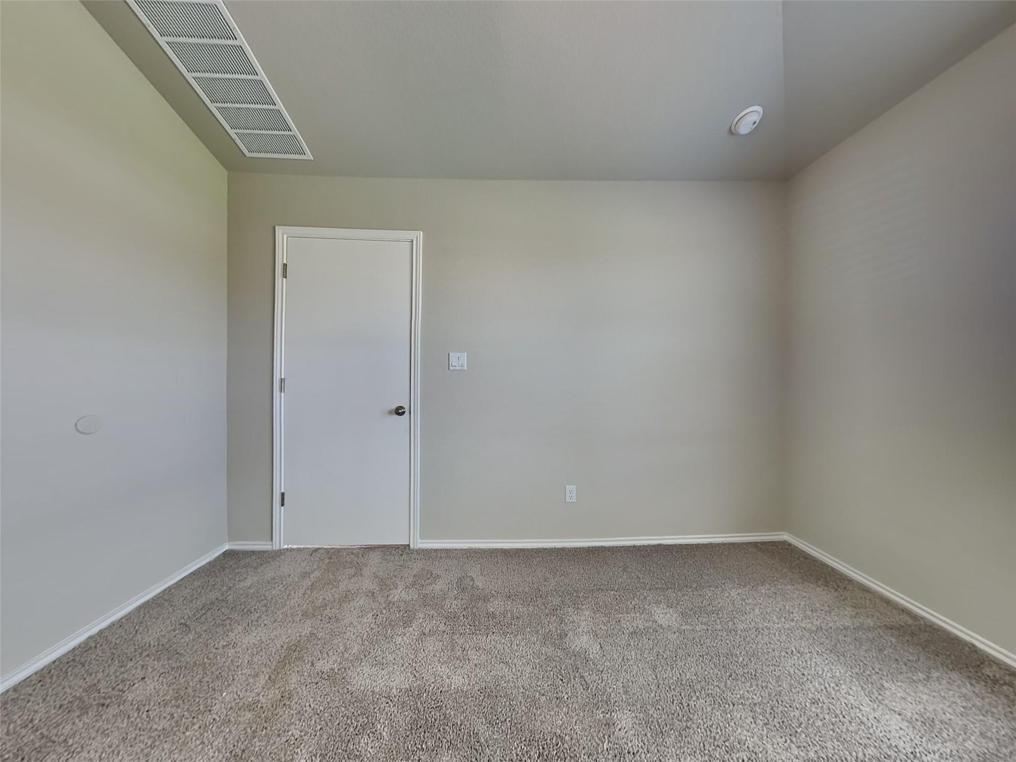 5208 Saddle Club Dr Property Photo 6