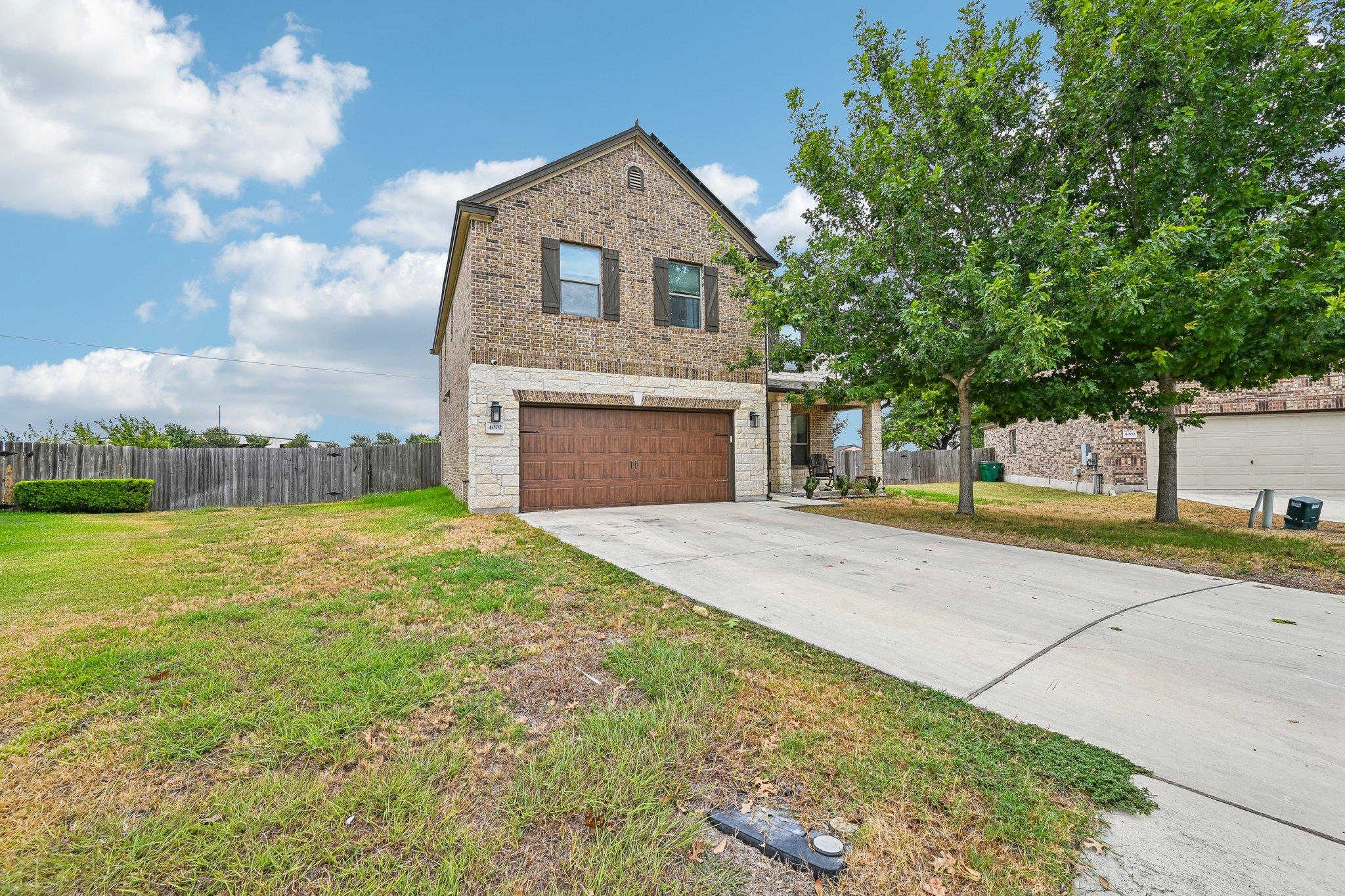 4002 Kings Canyon Dr Property Photo 3