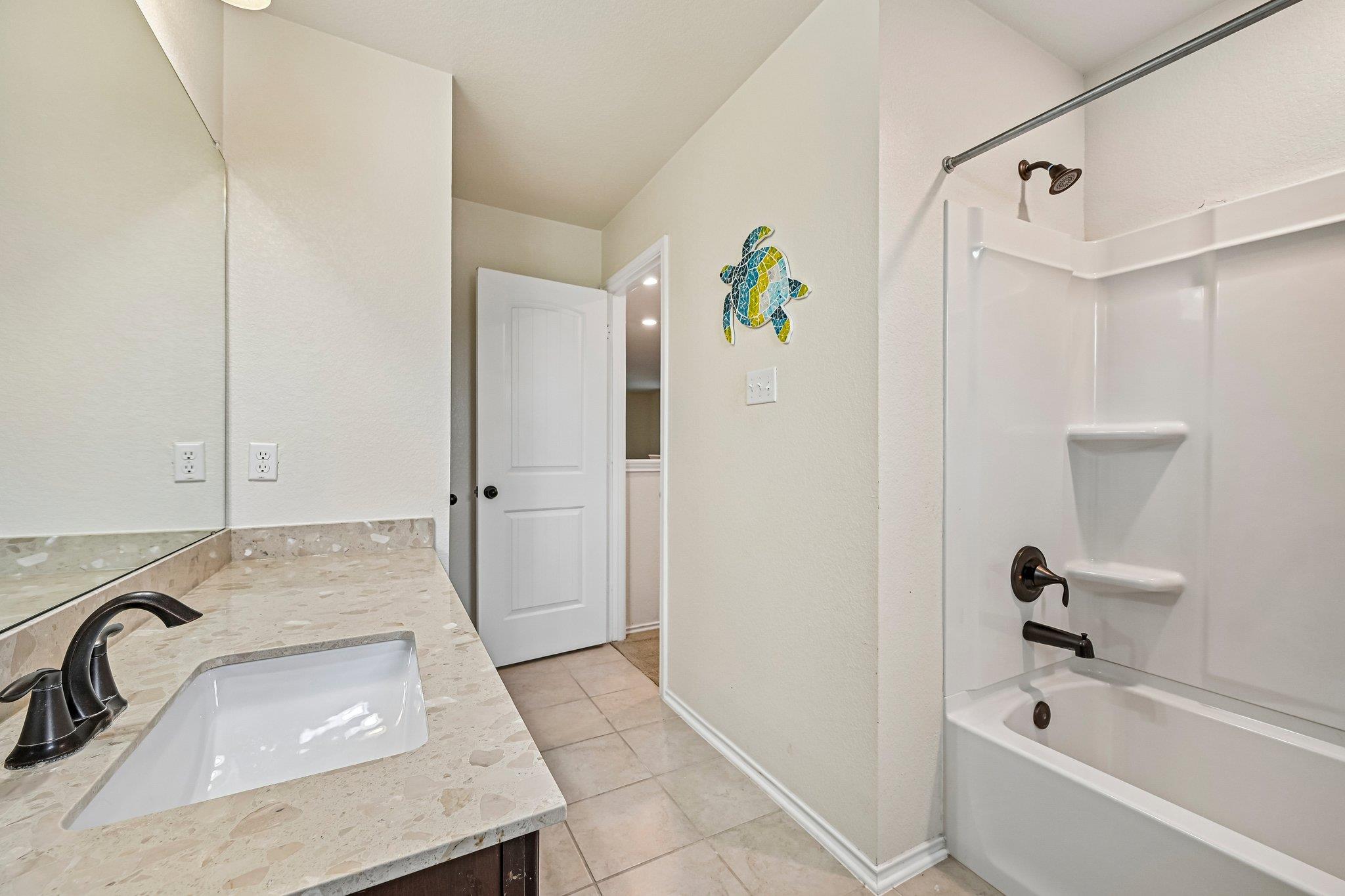 4002 Kings Canyon Dr Property Photo 26