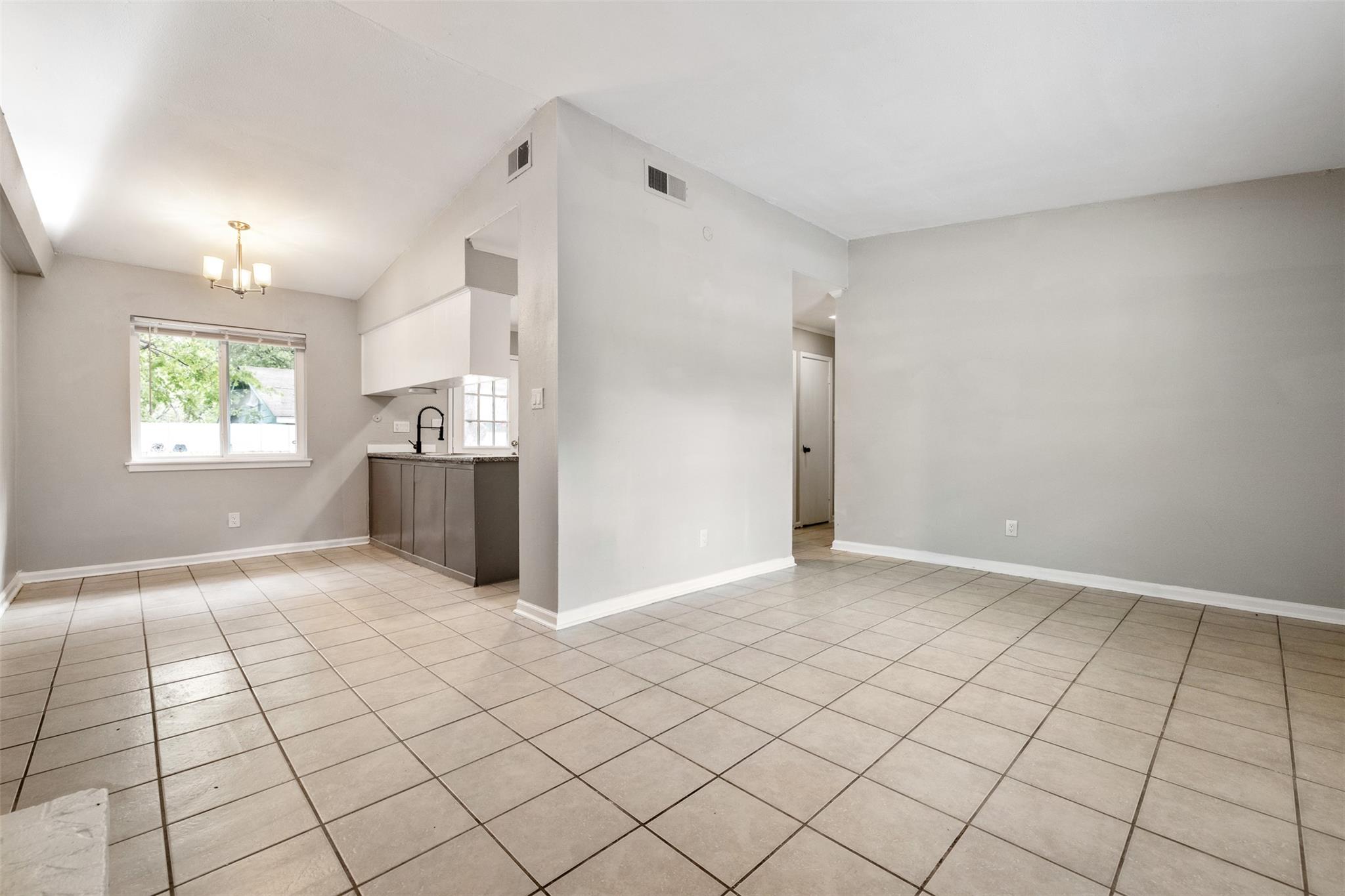 106 Oertli Ln #a & B Property Photo 6