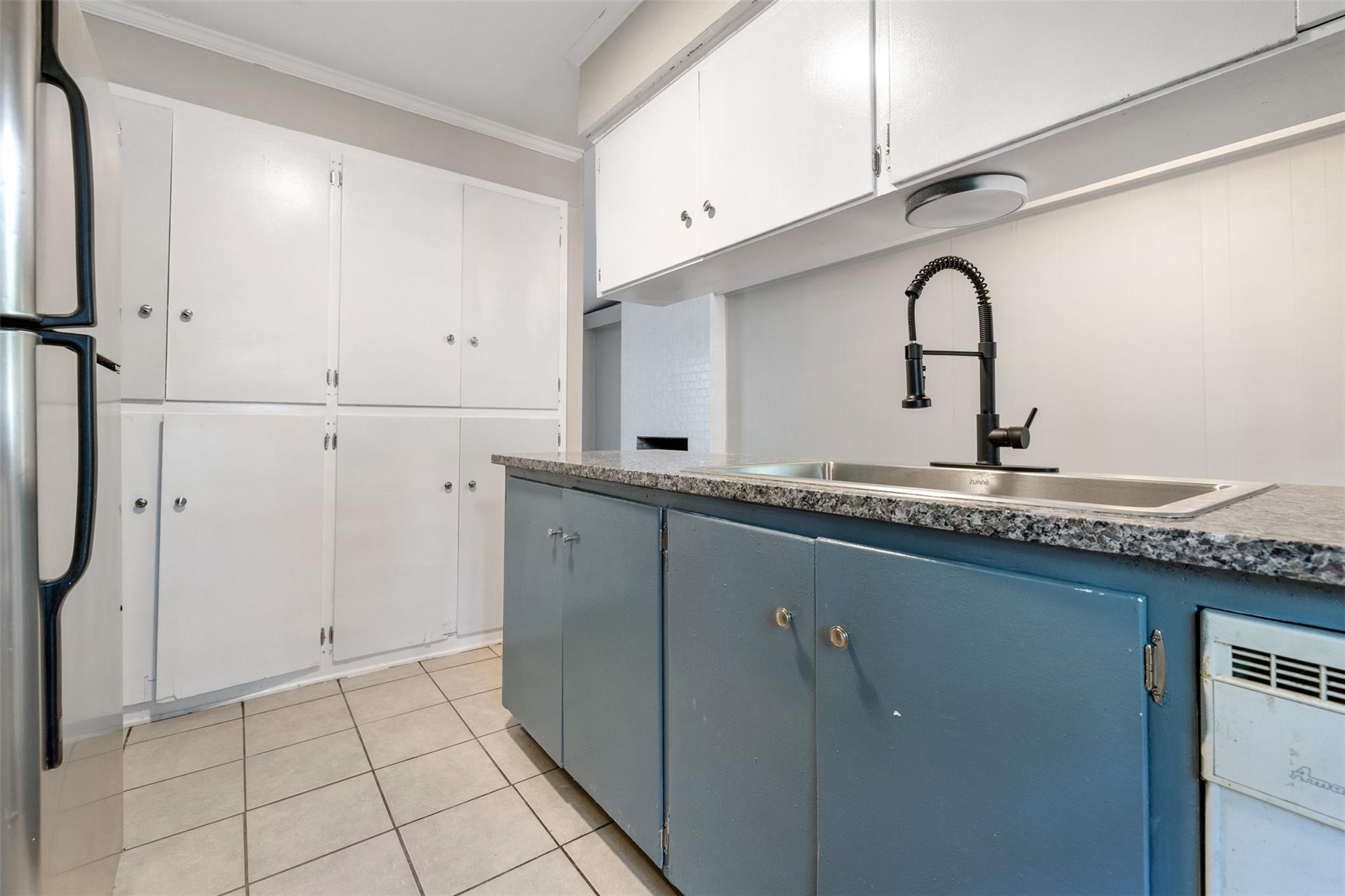 106 Oertli Ln #a & B Property Photo 10