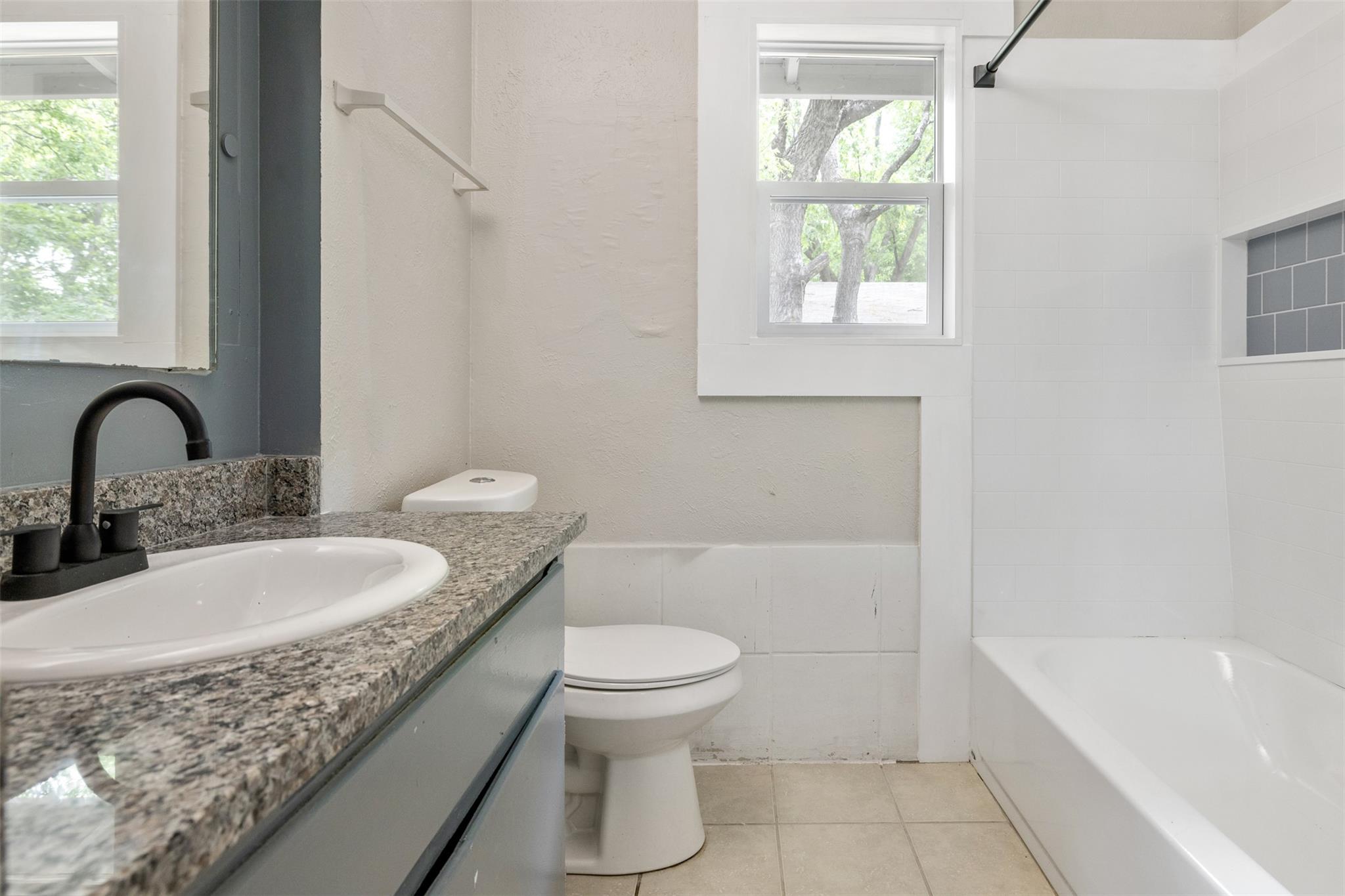 106 Oertli Ln #a & B Property Photo 11