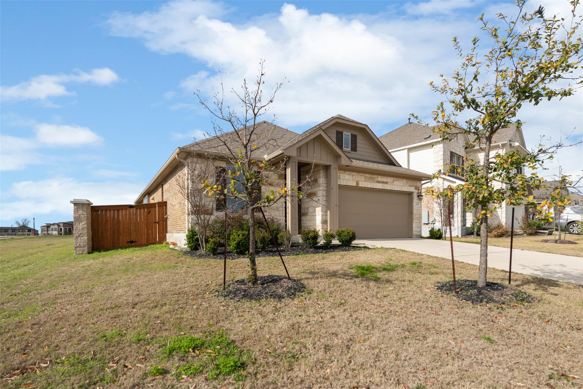 18304 Blush Rose Rd Property Photo 1