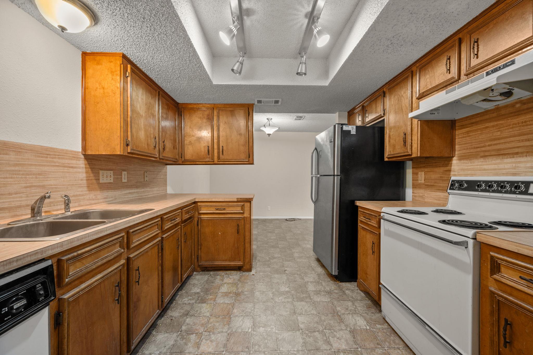 101 Norwood Dr #b Property Photo 4