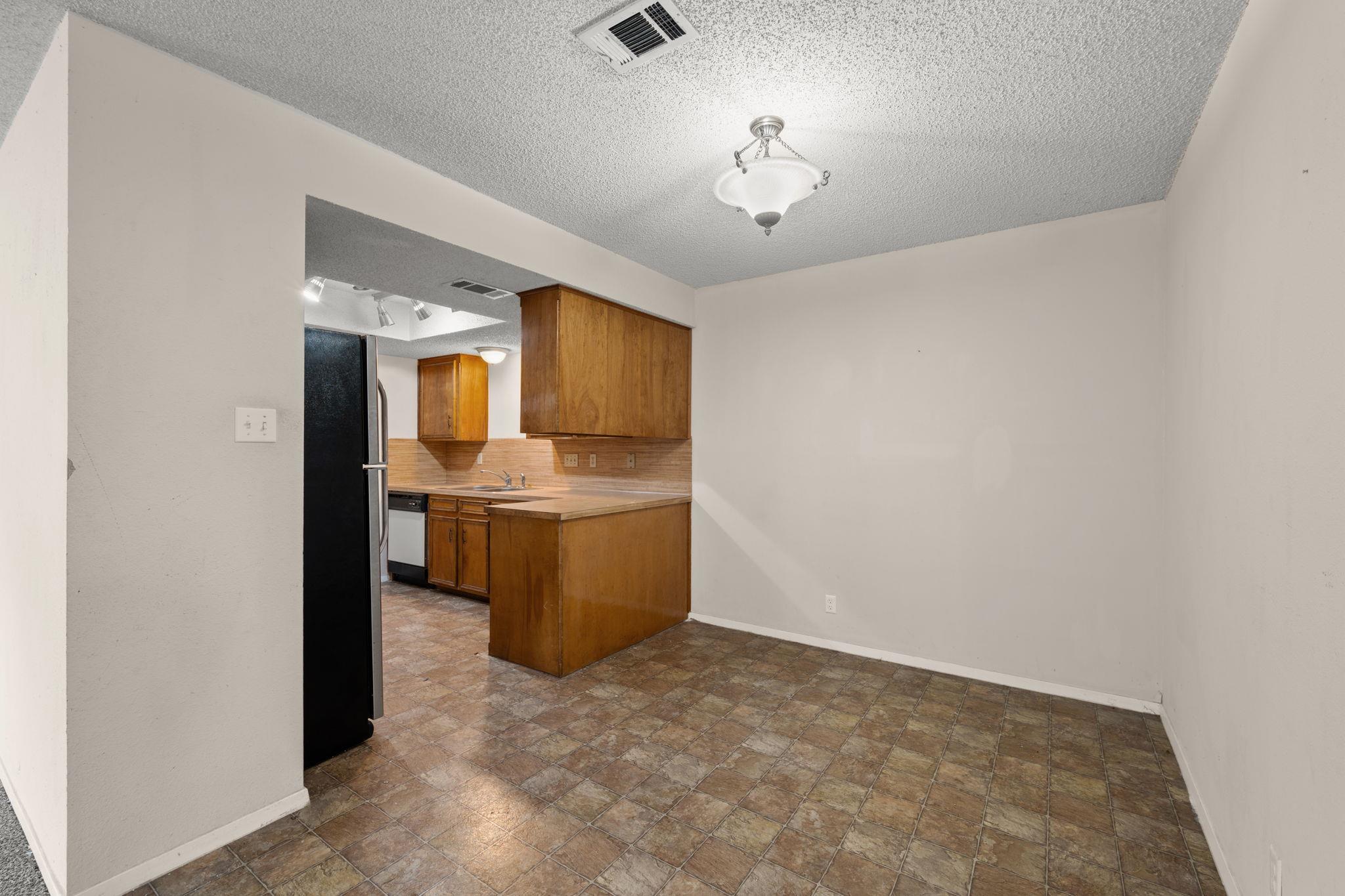101 Norwood Dr #b Property Photo 5