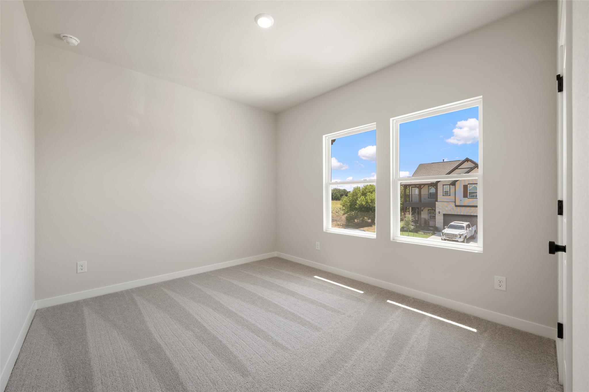 233 Kirra Ct Property Photo 32