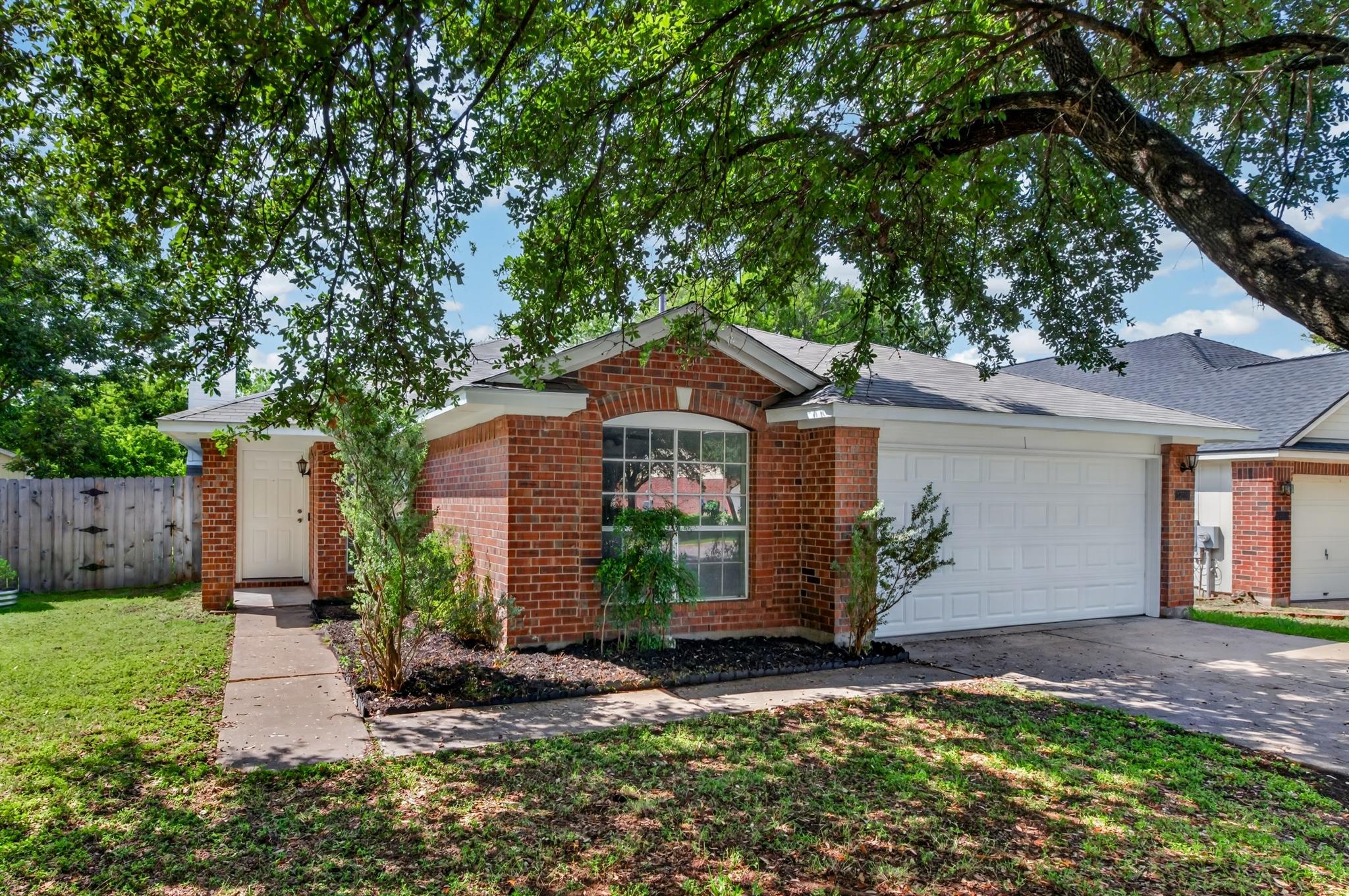 17213 Bushmills Rd Property Photo 2