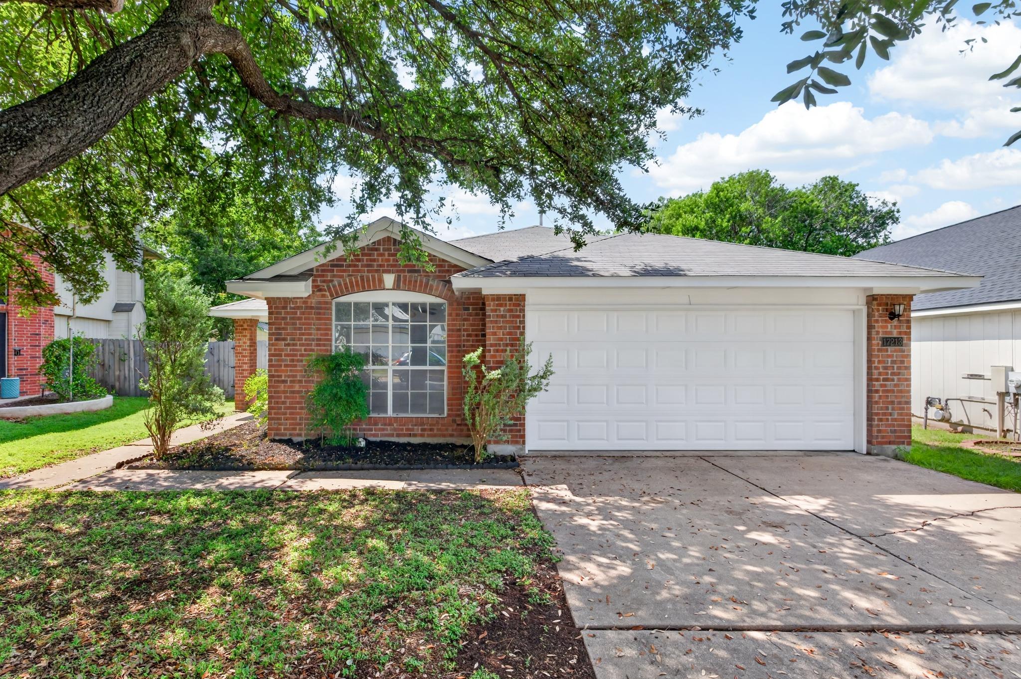 17213 Bushmills Rd Property Photo 4