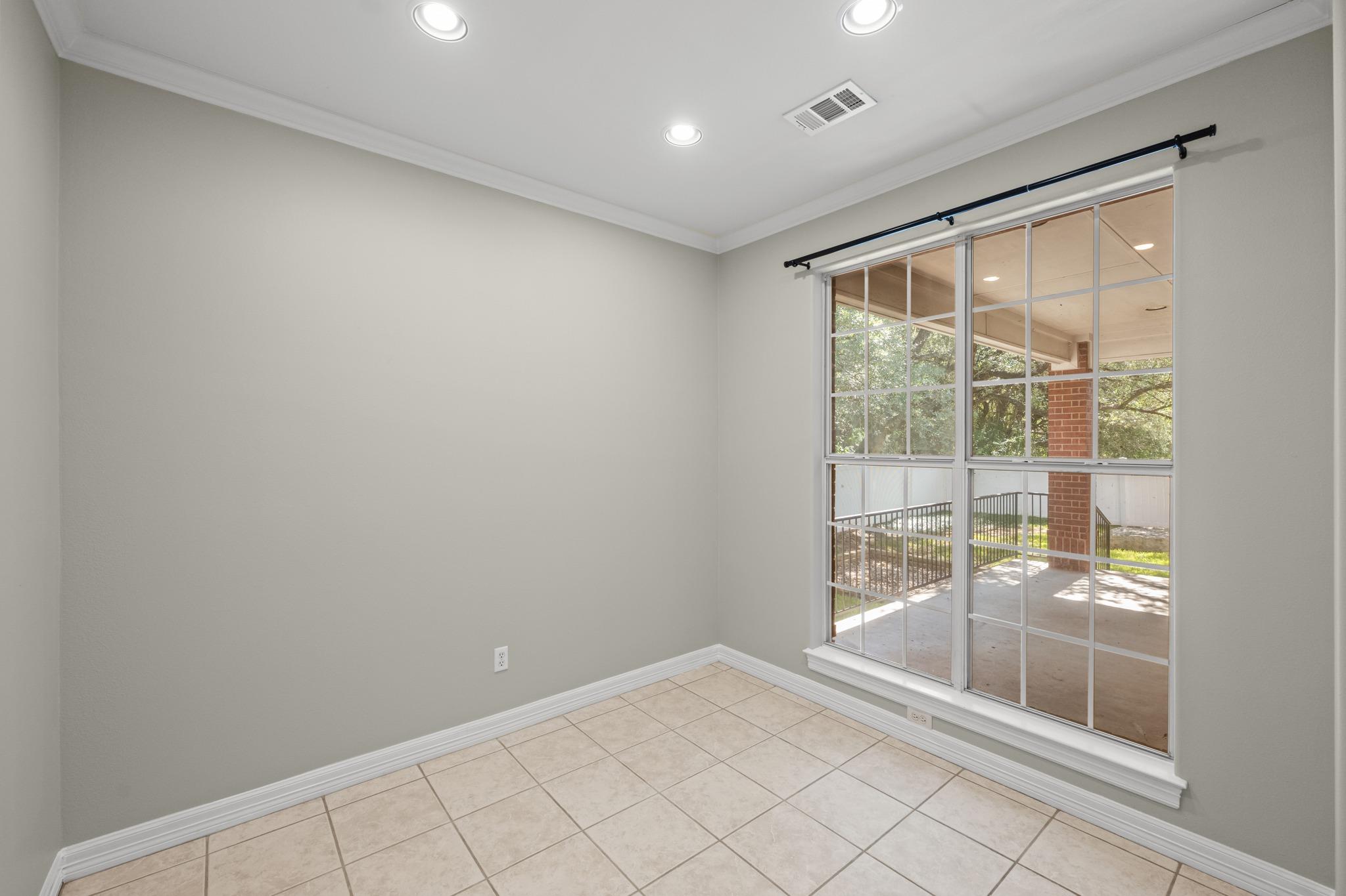 4010 Long Champ Dr #19 Property Photo 12