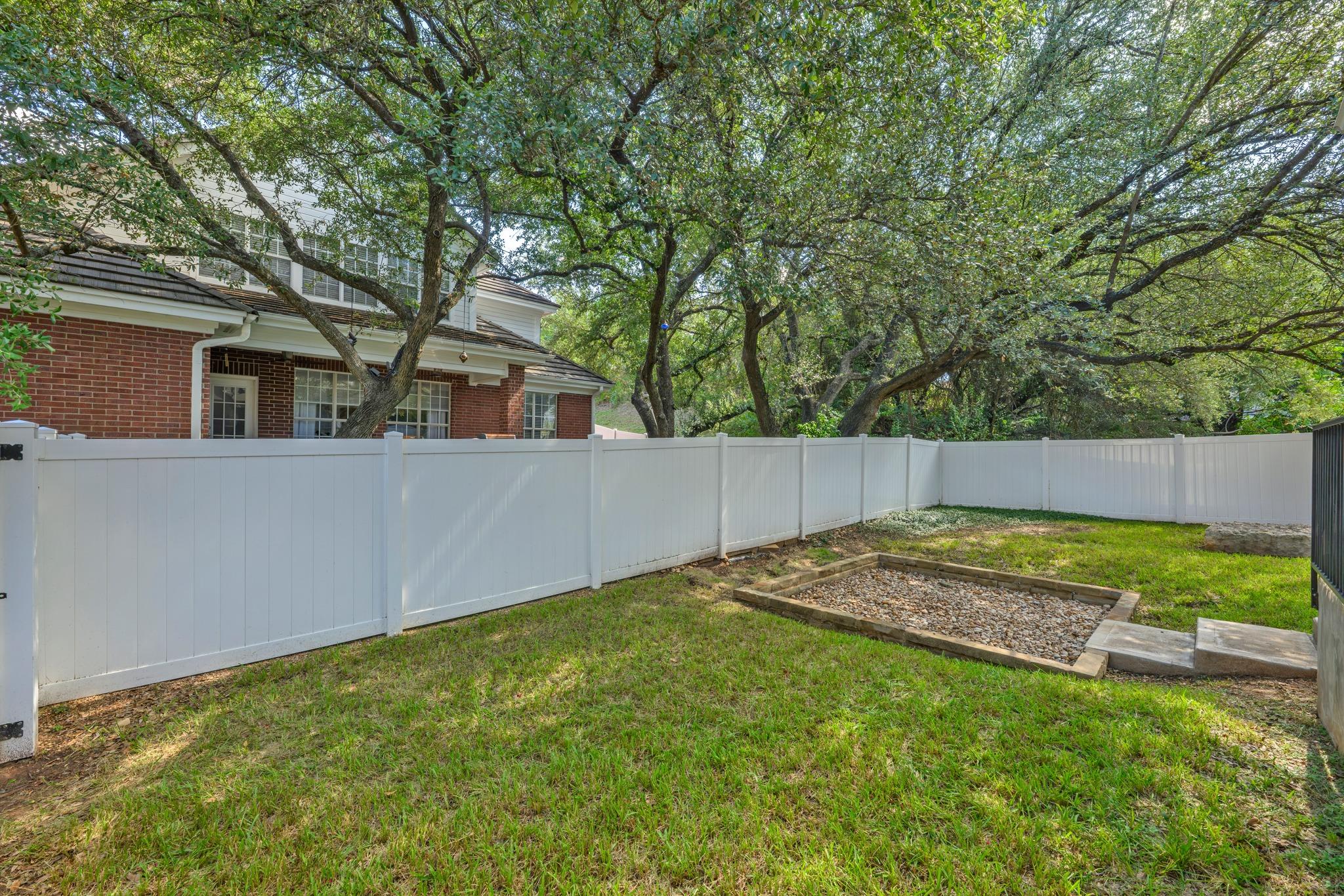 4010 Long Champ Dr #19 Property Photo 31