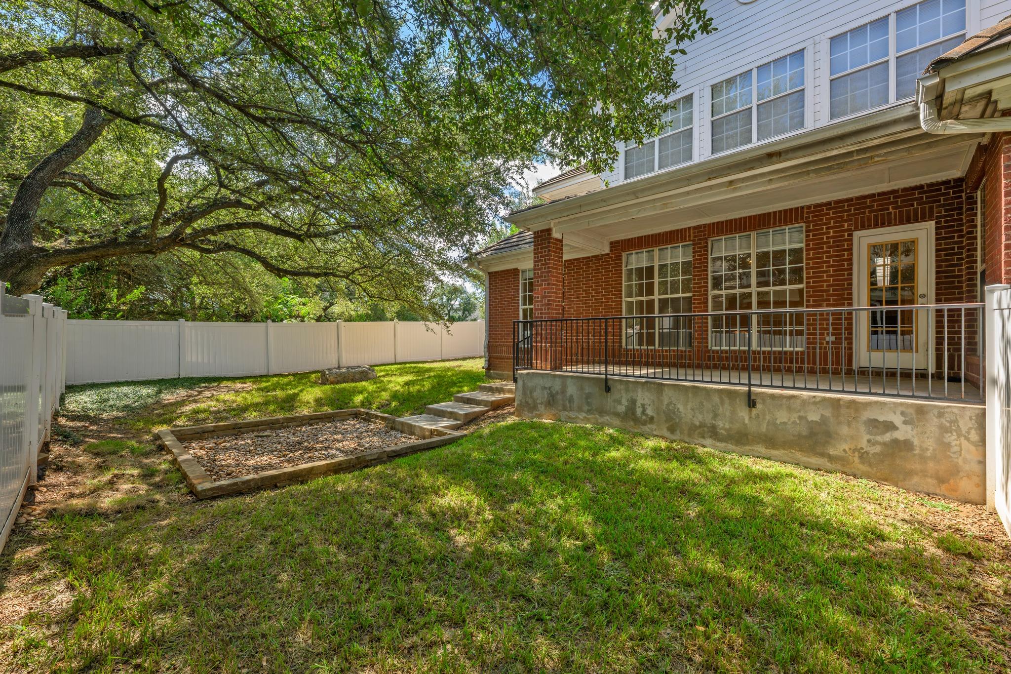 4010 Long Champ Dr #19 Property Photo 32