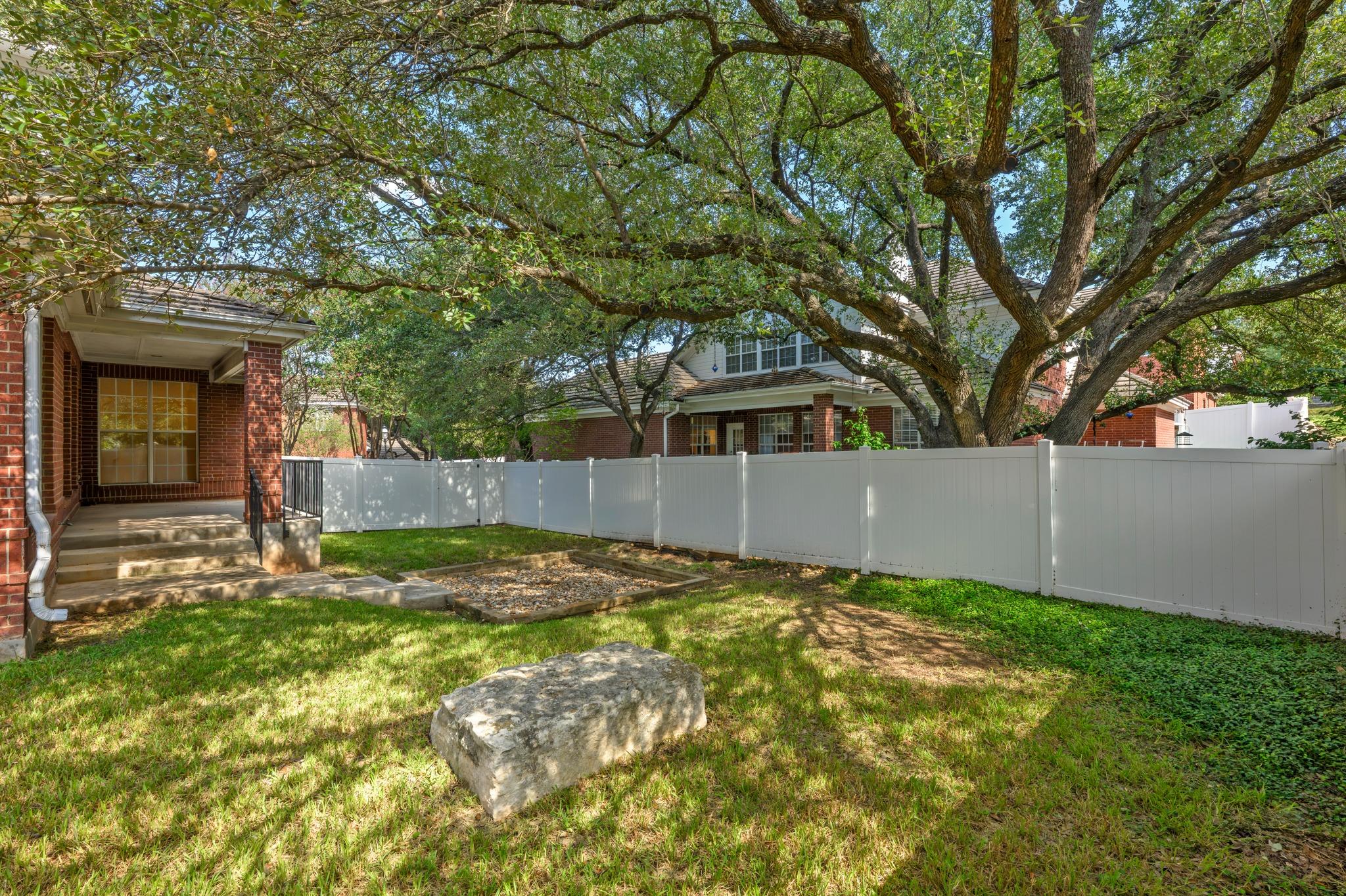 4010 Long Champ Dr #19 Property Photo 34