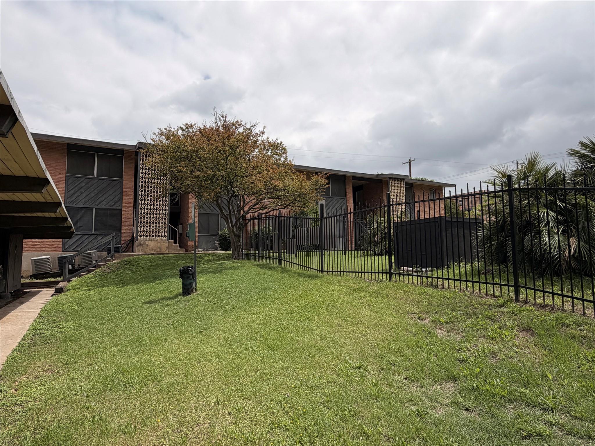 3304 Red River St #208 Property Photo 22
