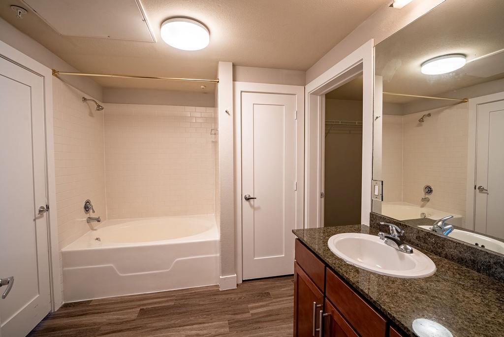 3016 Guadalupe St #208 Property Photo 12