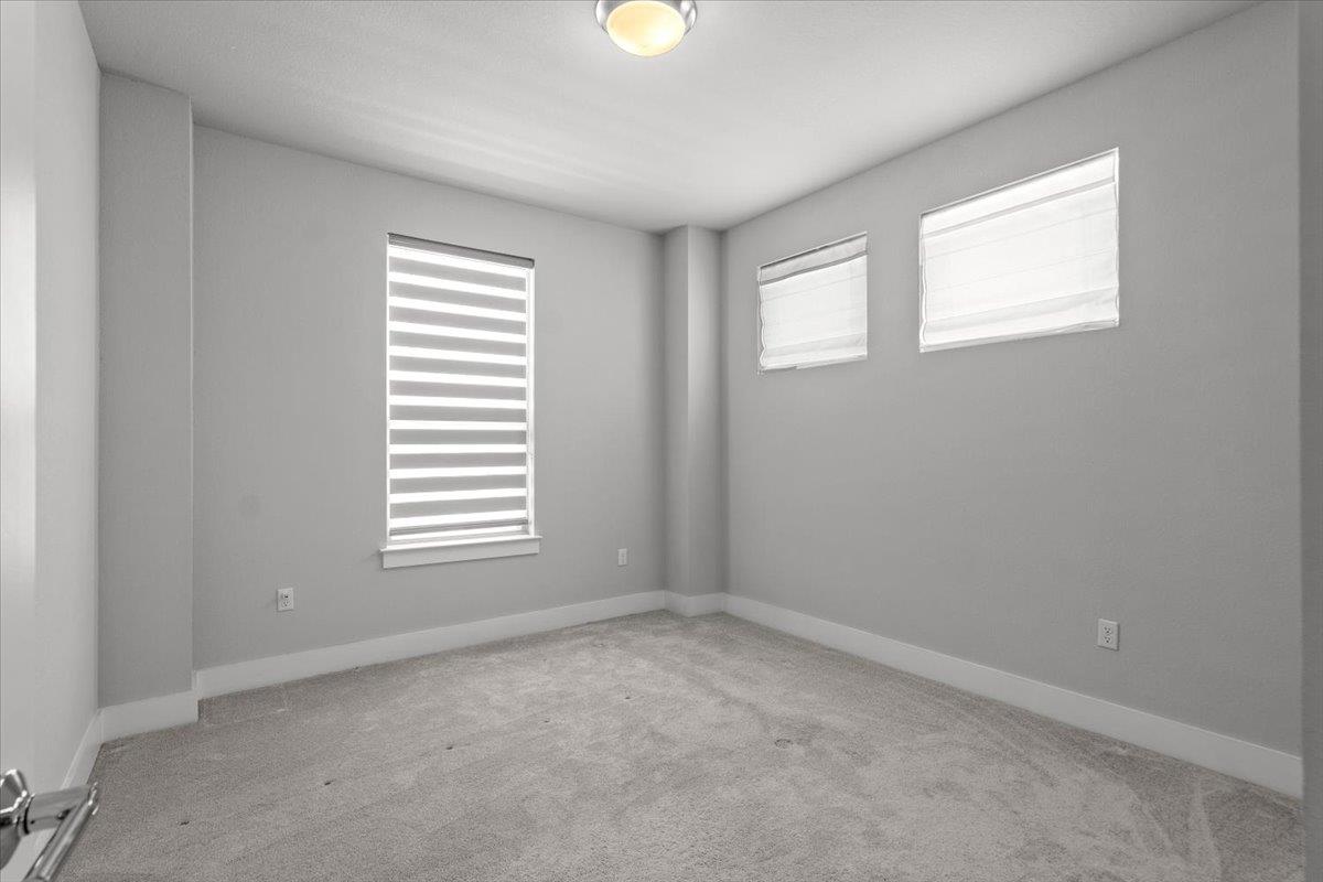 9511 Hamadryas Dr Property Photo 16
