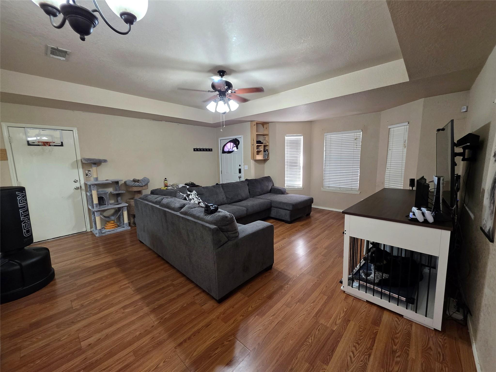 1153 Overlook Way Property Photo 3