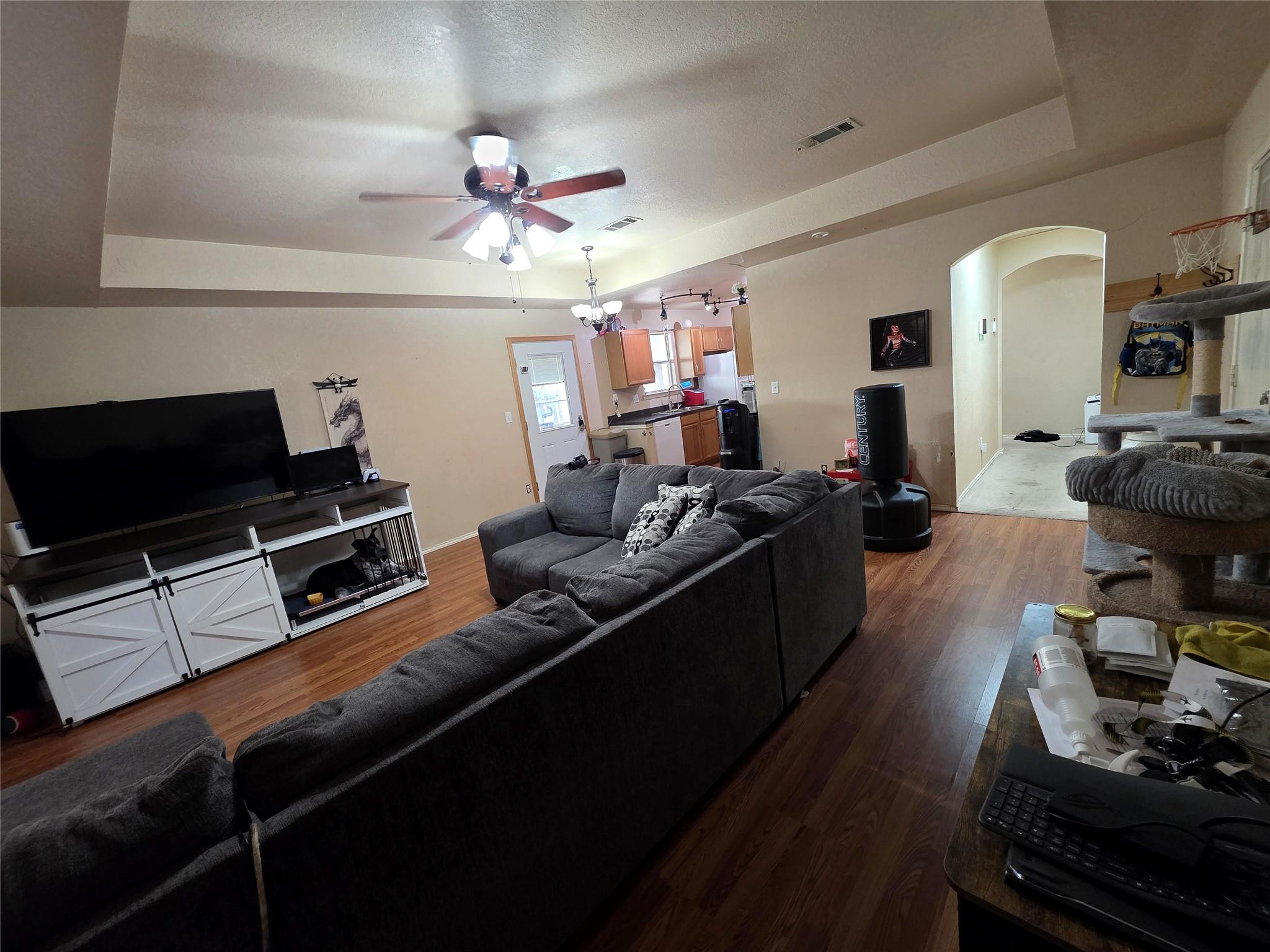 1153 Overlook Way Property Photo 4