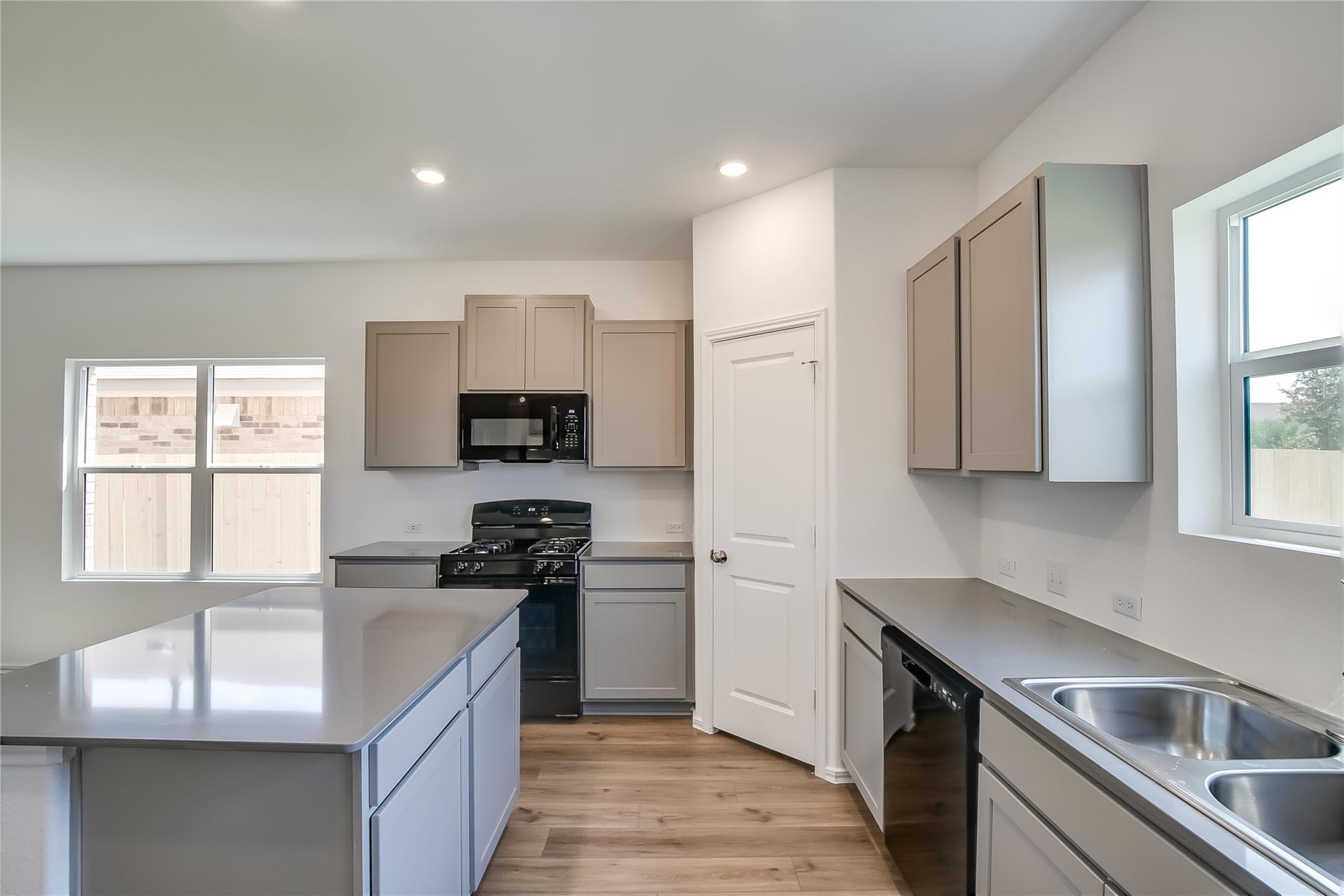 232 Canley Loop Property Photo 10