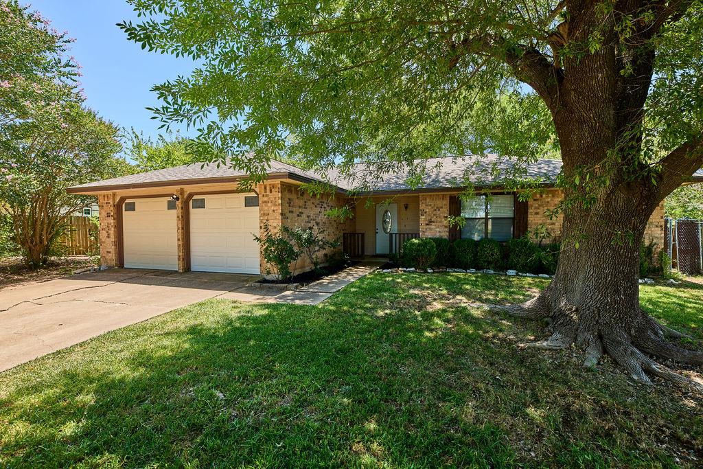 1105 Stratford Cv Property Photo 1