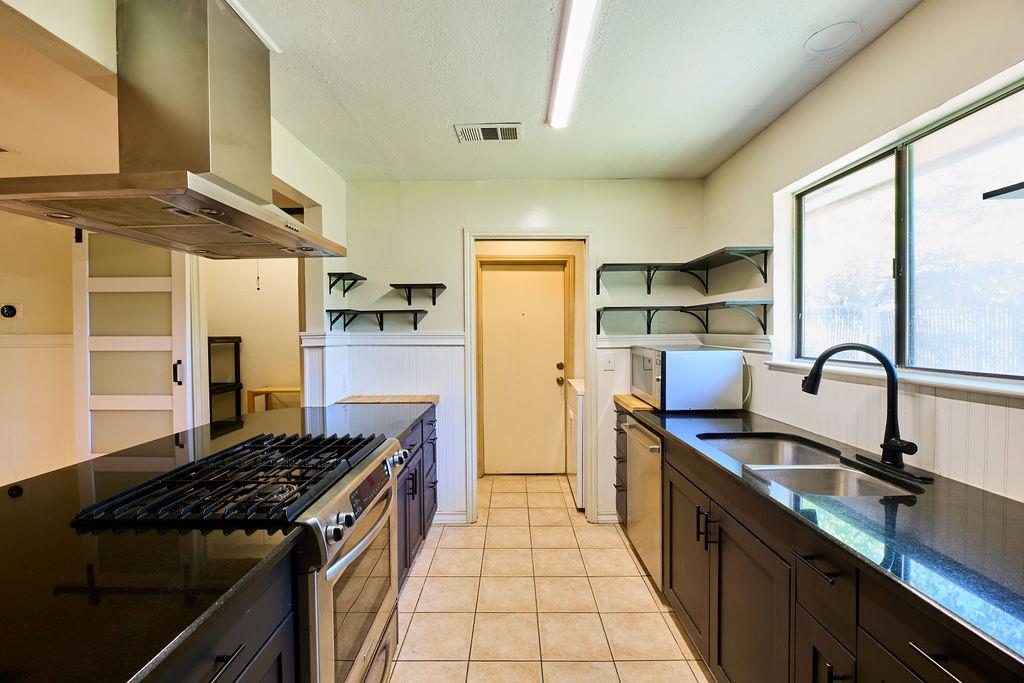 1105 Stratford Cv Property Photo 16