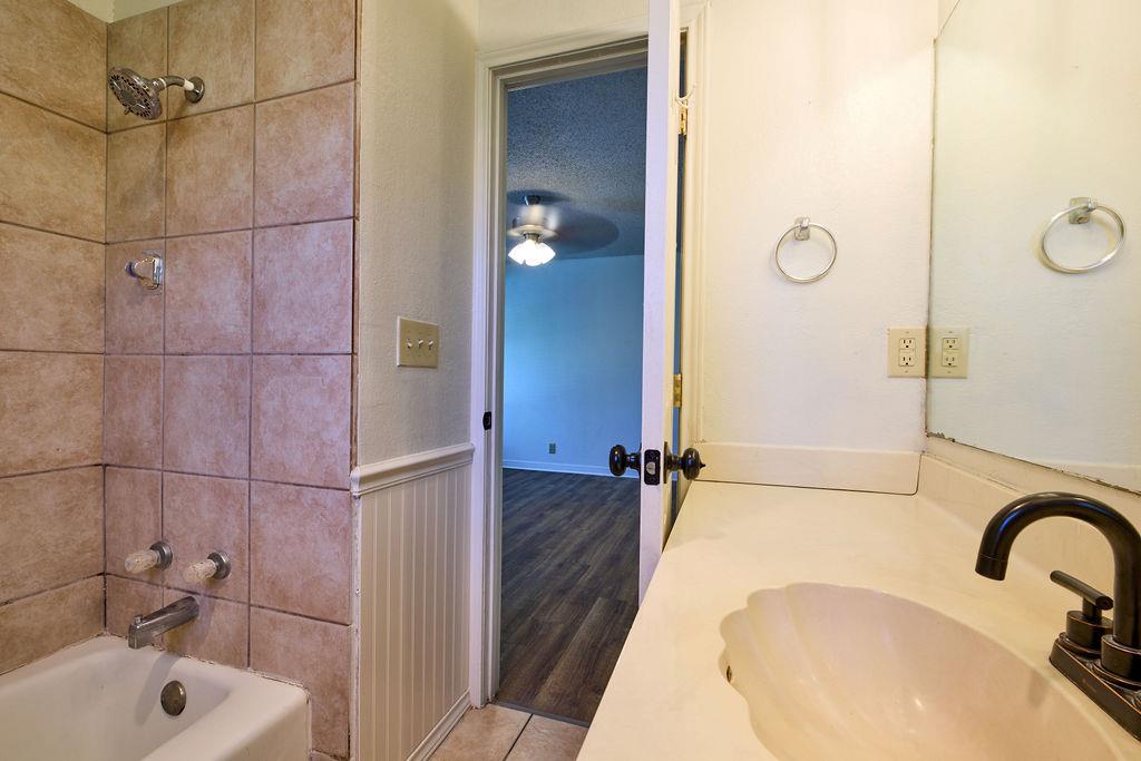 1105 Stratford Cv Property Photo 22