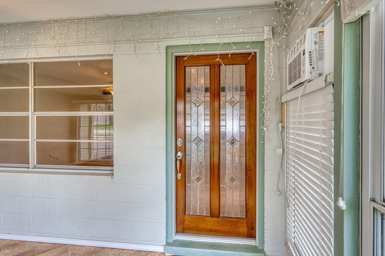336 Carlson Cir Property Photo 5