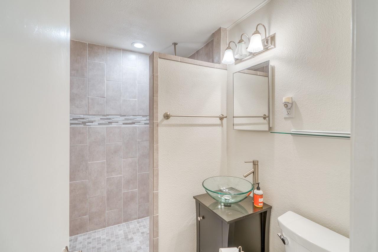 336 Carlson Cir Property Photo 12