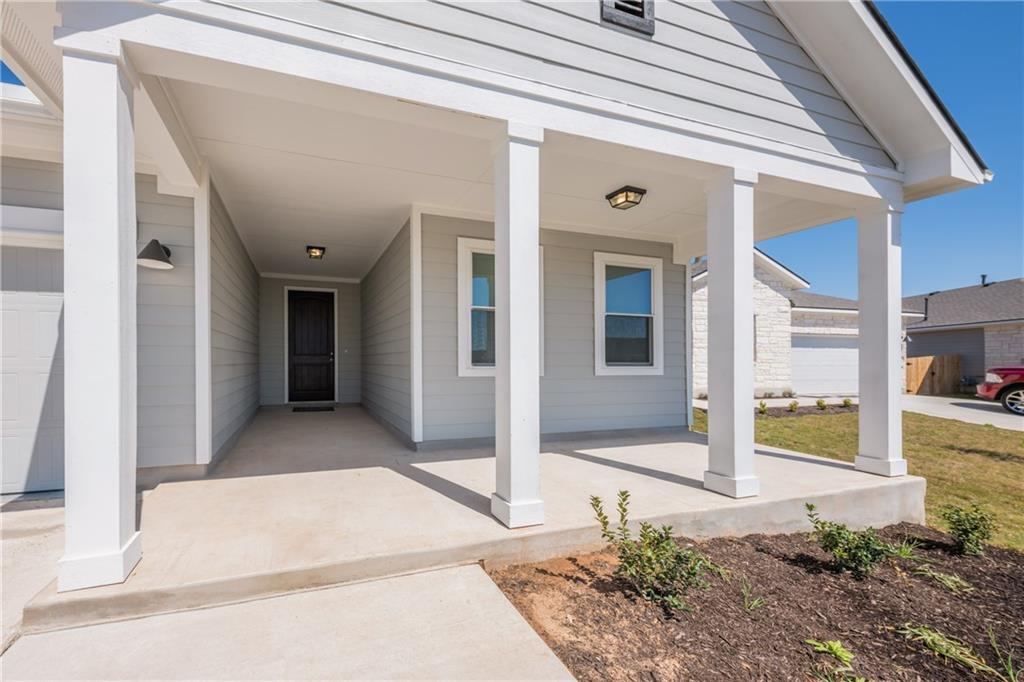 204 Cold Spring Loop Property Photo 2
