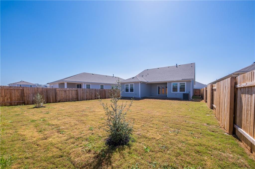 204 Cold Spring Loop Property Photo 10